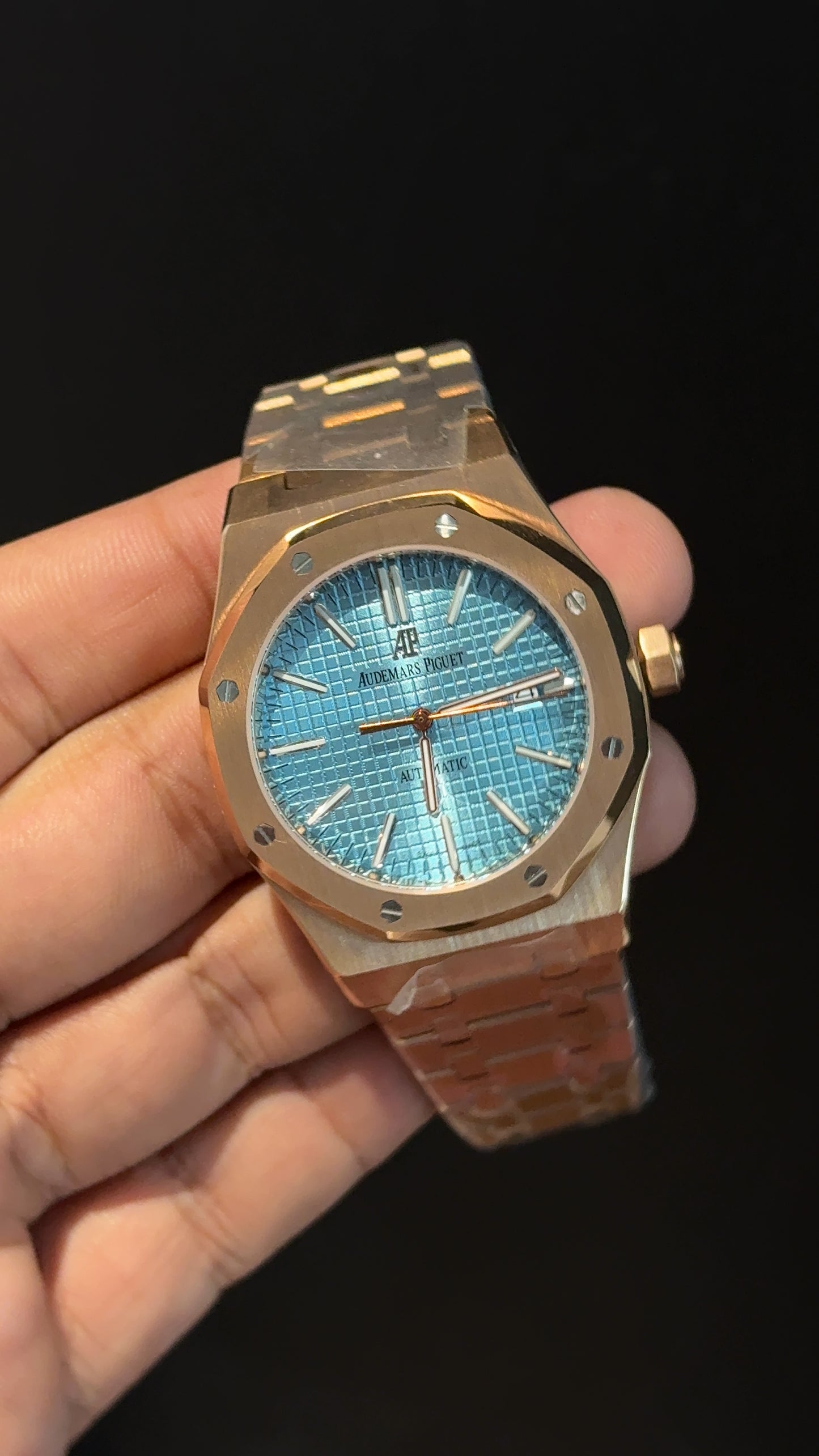 AP Auto | Rose Chain | Tiffany Dial
