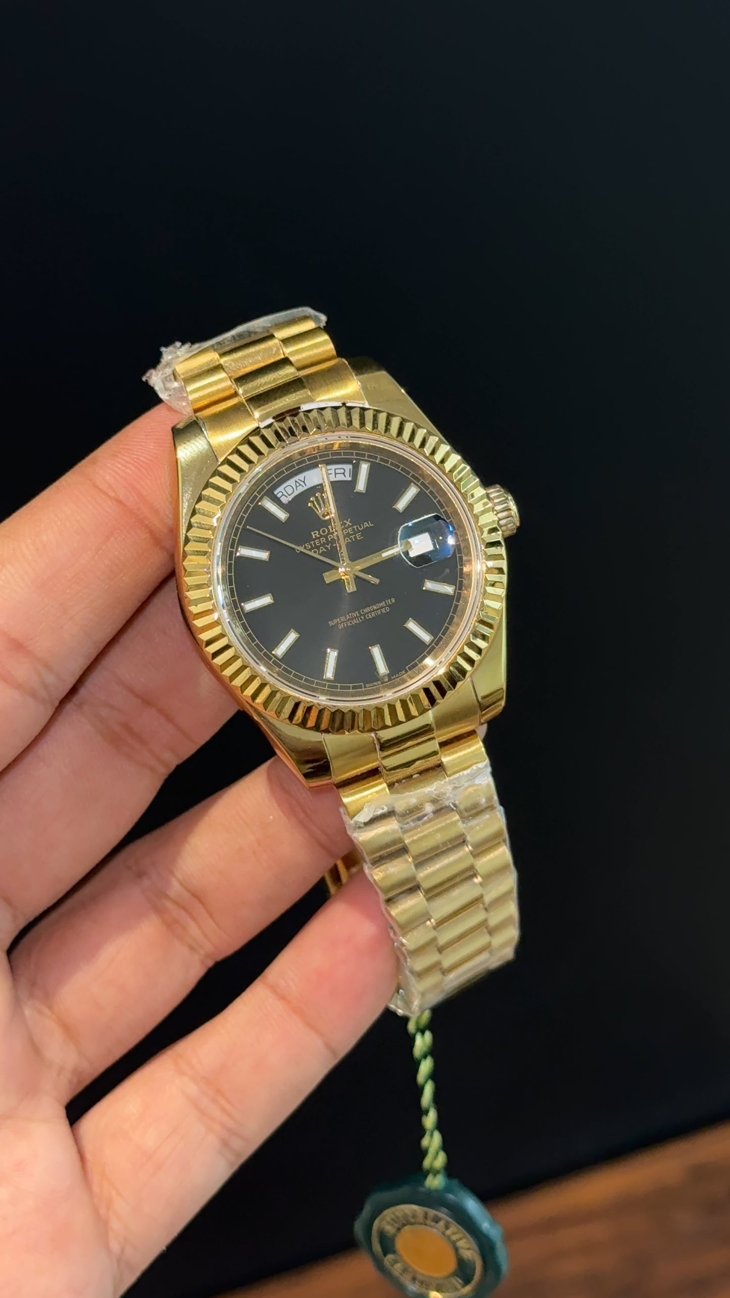 DayDate | Gold Chain |Pearl Digit | Black Dial