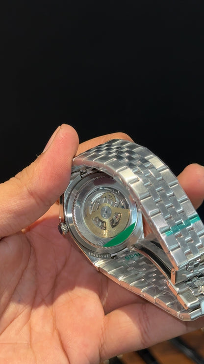 Land Dweller | Silver Chain | Diamond Bezel | Sky Blue Textured Dial