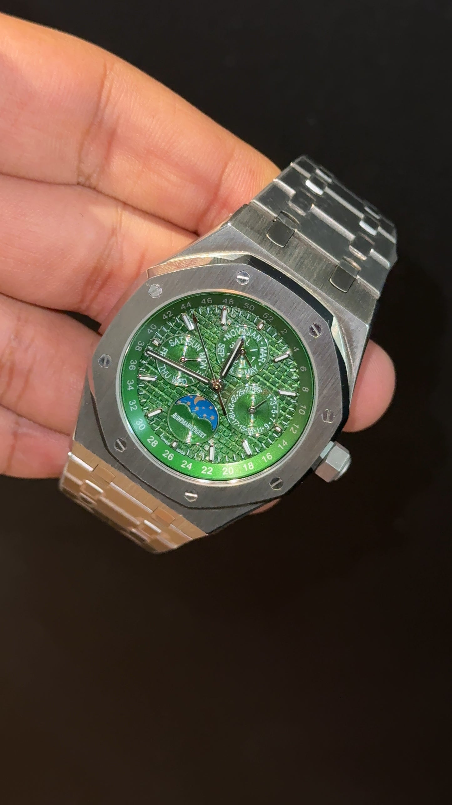 AP Auto | Silver Chain | Chrono | Calendar Edition | Green Dial