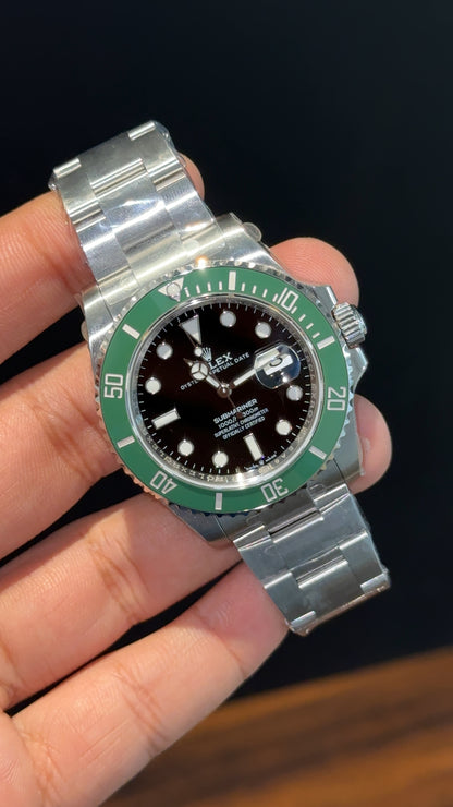 Executive Submariner | Silver Chain | Green Bezel | Black Dial