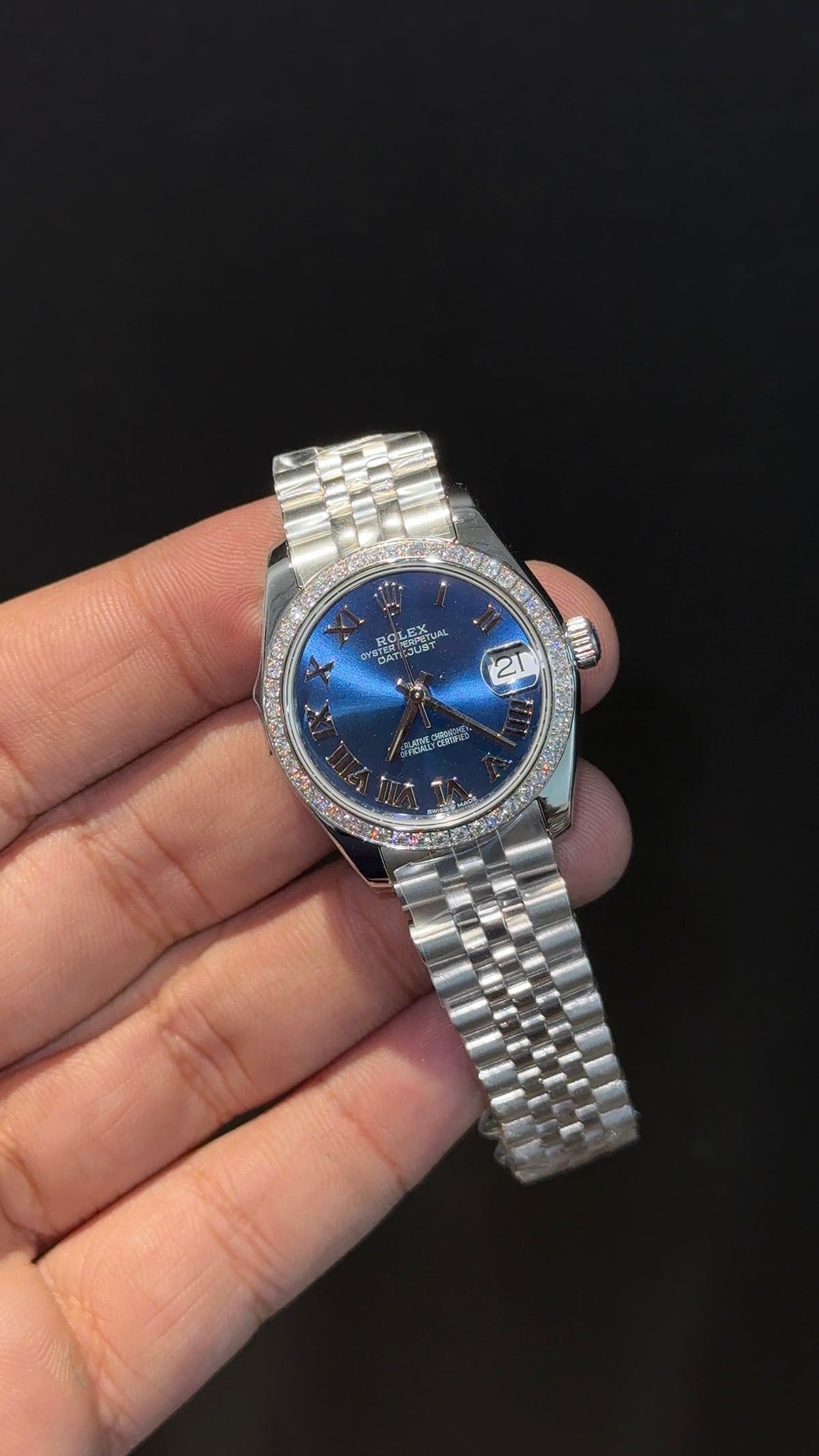Premium DateJust | Eveline | Diamond Bezel | 30mm | Women | Silver Chain | Blue Index Dial