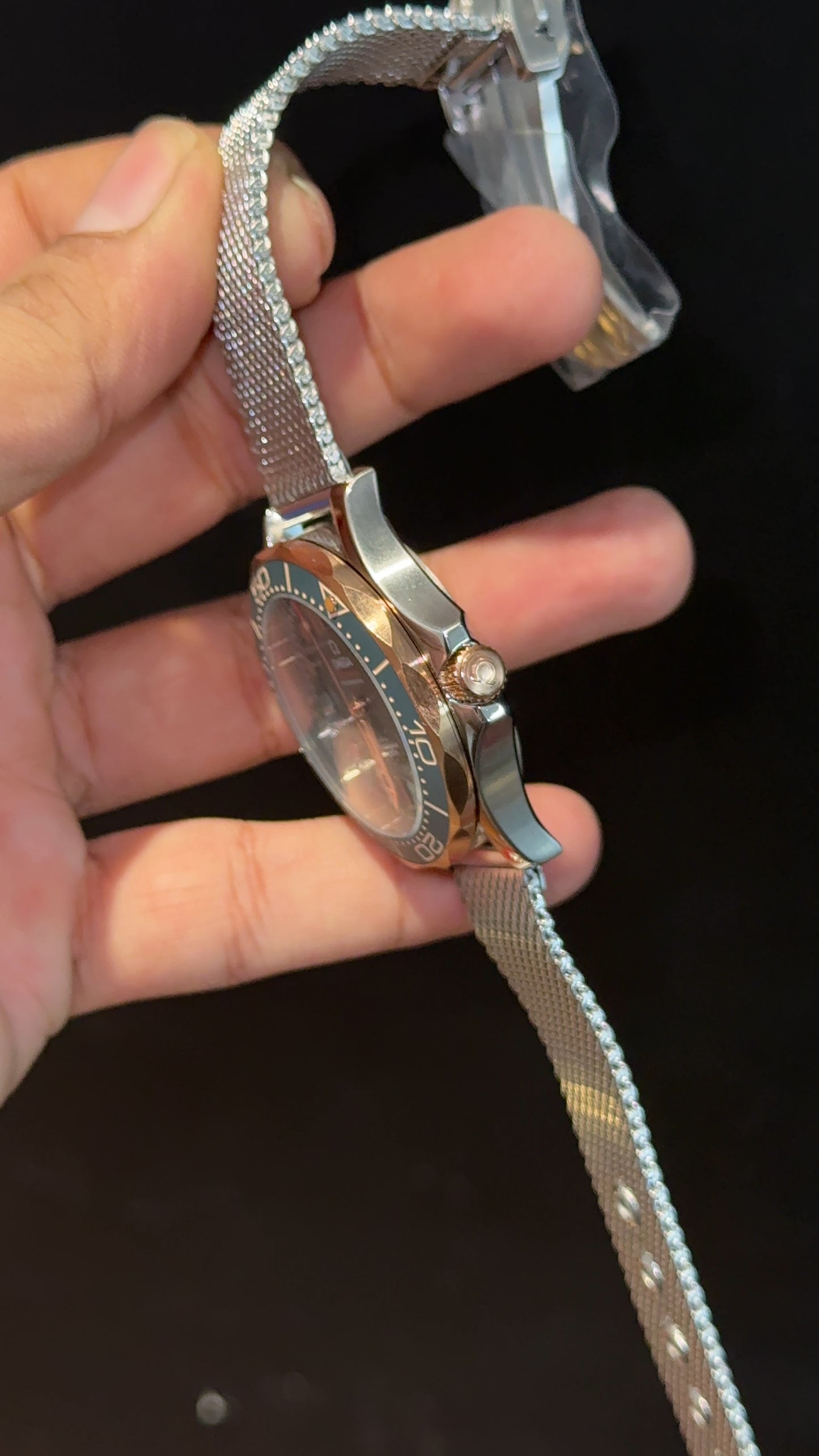 Omega Seamaster Diver | Silver Milanese Chain | Rose Green Dial