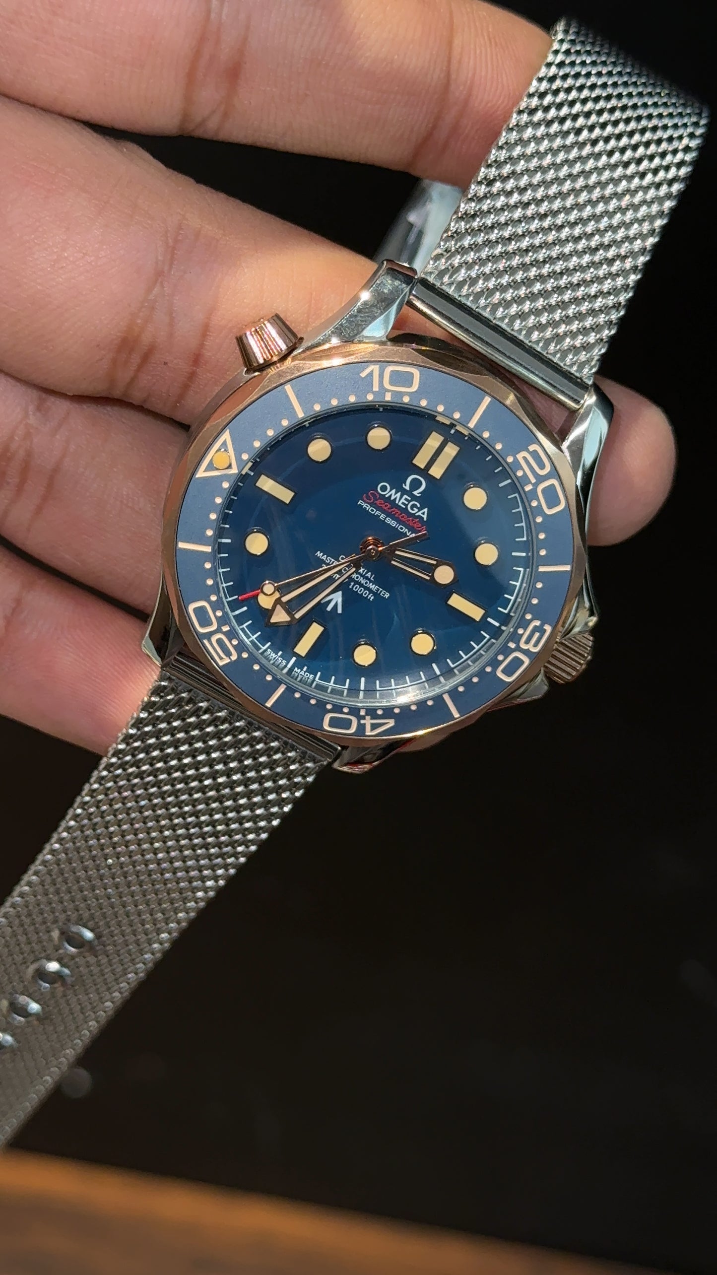 Omega Seamaster | James Bond | Silver Milanese Chain | Blue Dial