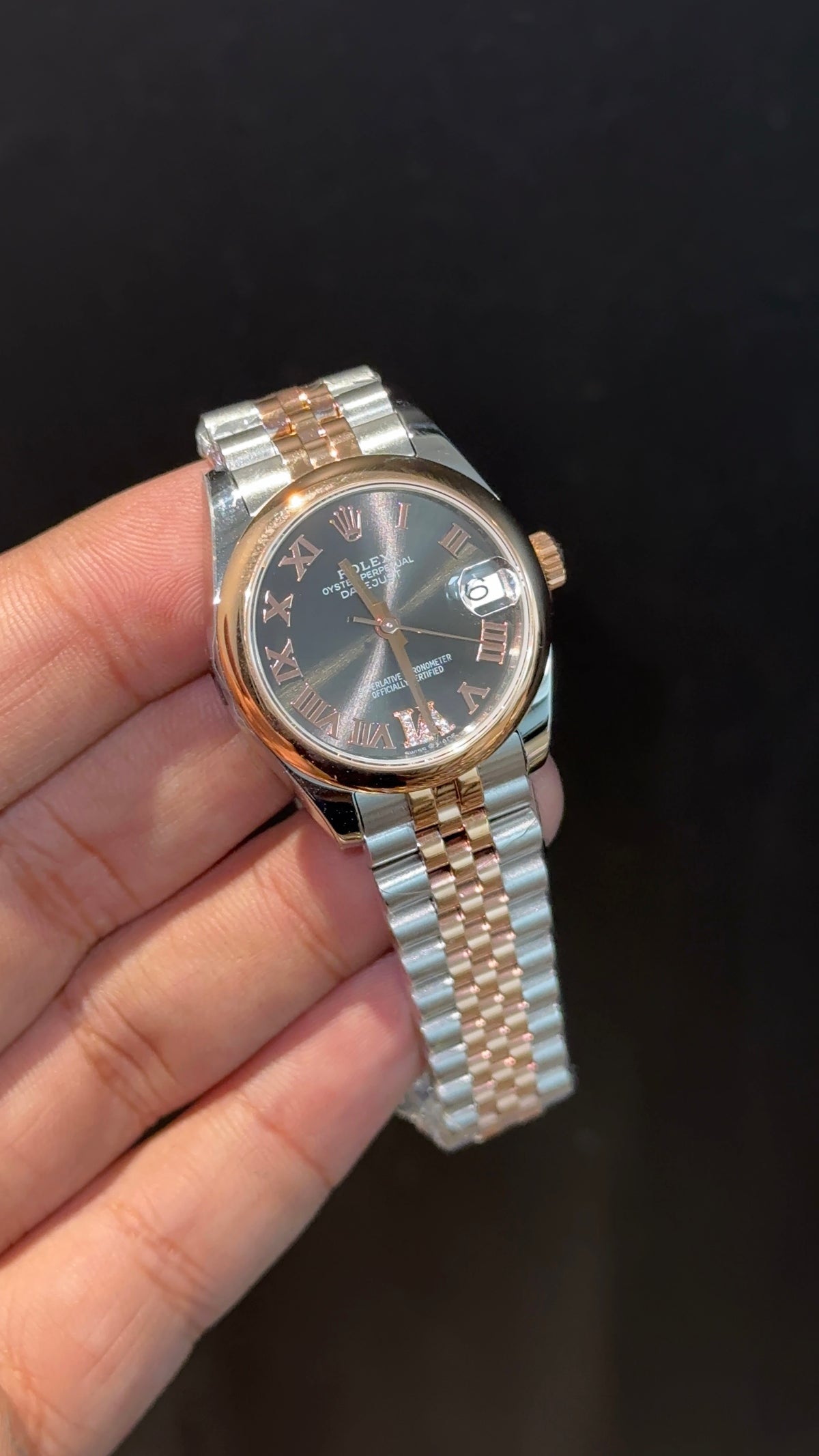 Premium DateJust | Eveline | Plain Bezel | 30mm | Women | Rose Two Tone | Black Index Dial