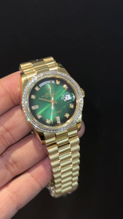 Premium Daydate | Diamond Bezel  | 36mm | Gold Chain | Gradient Green Diamond Dial