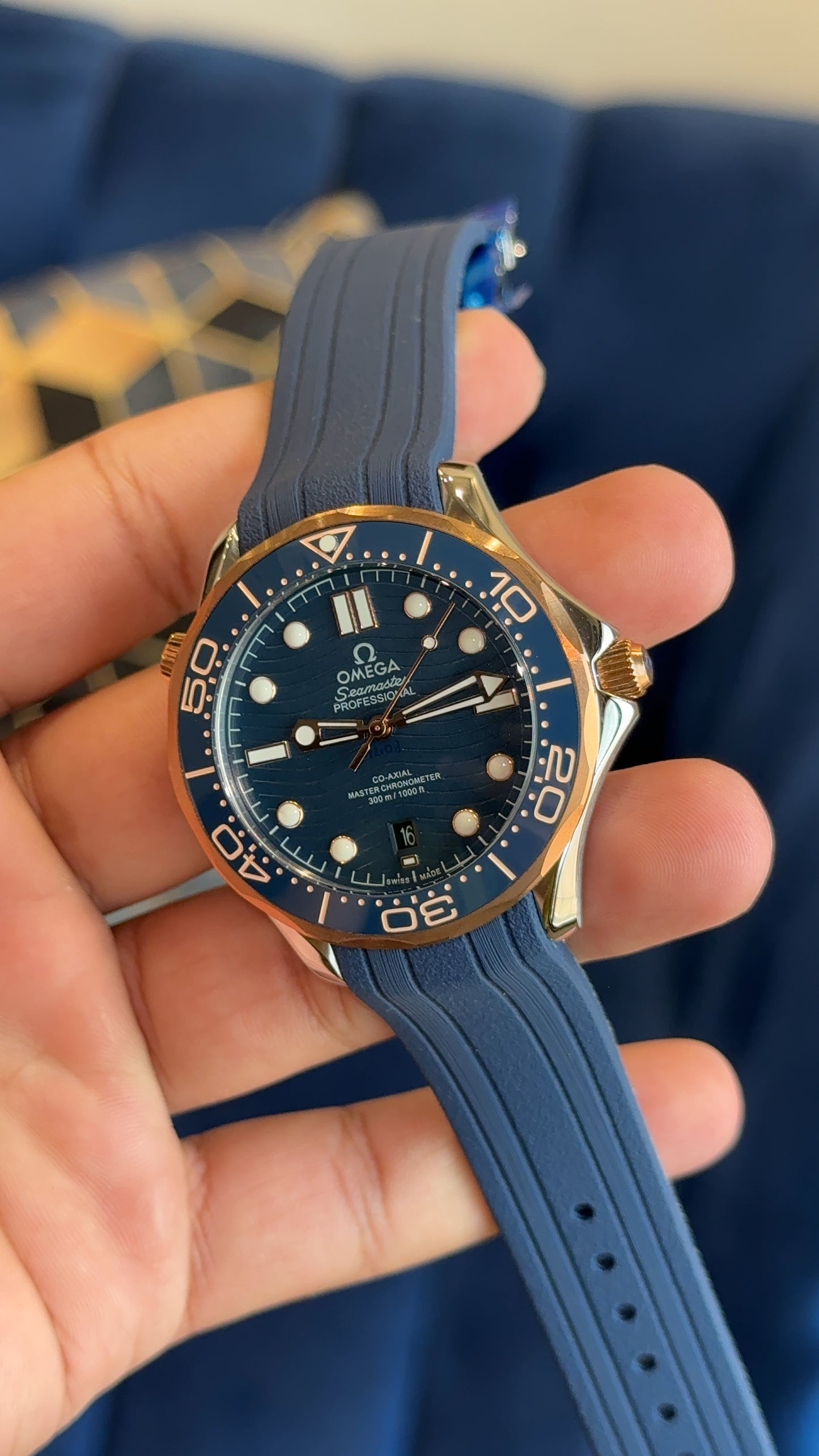 Omega Seamaster Auto | Twotone | Blue Dial | Blue Silicon Strap