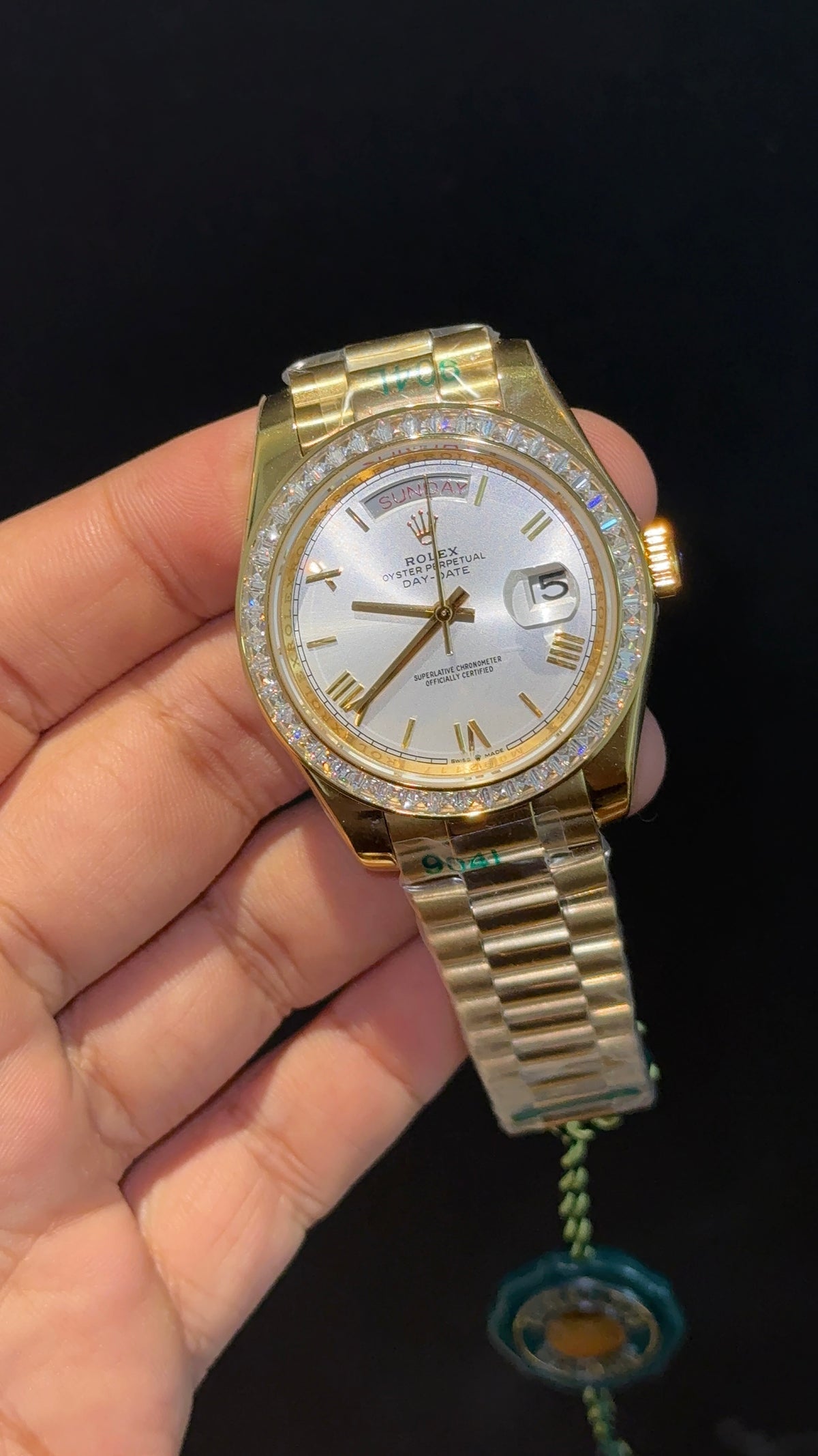 DayDate | Diamond Bezel | Gold Chain | Silver Dial