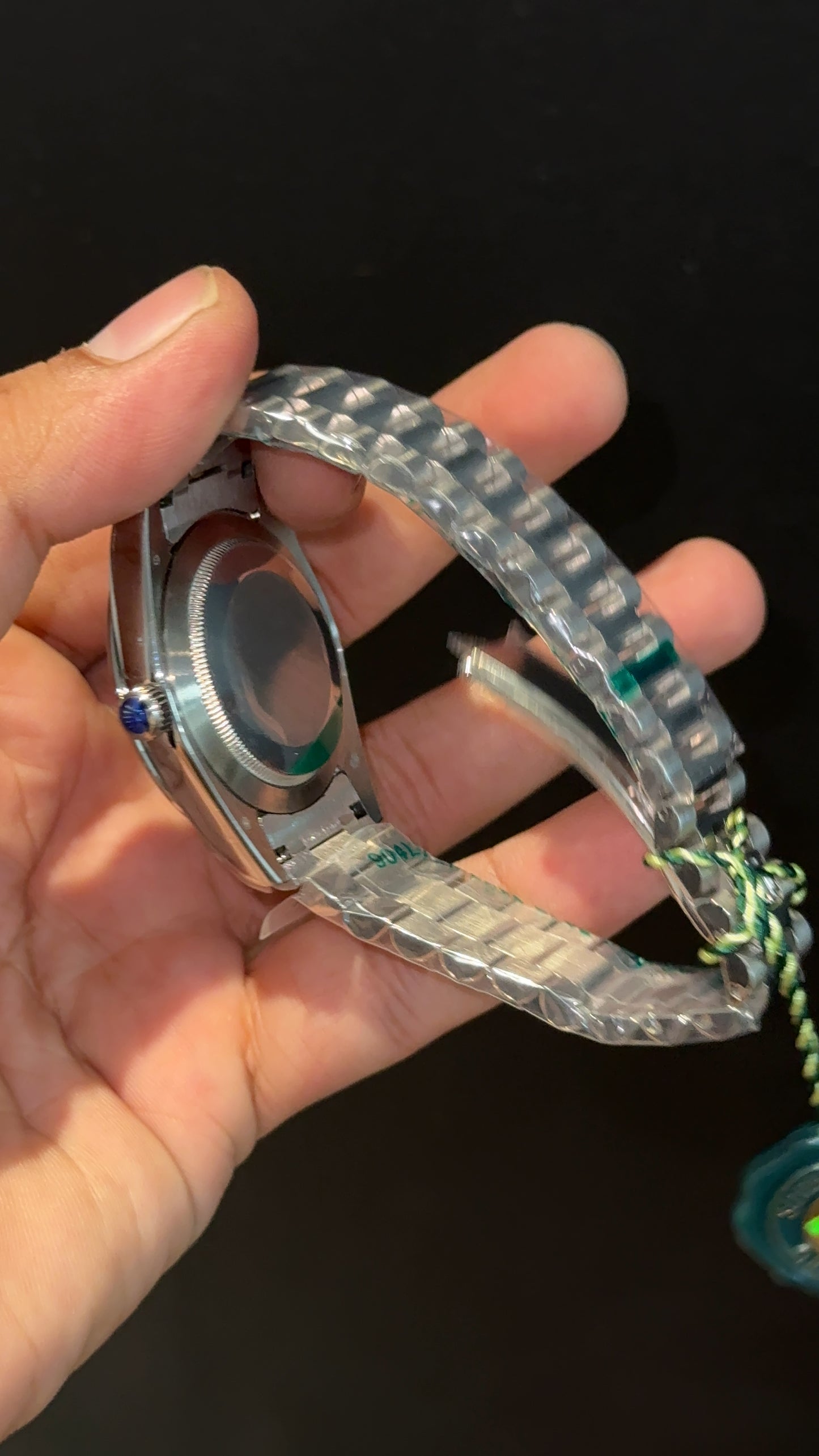 DayDate | Silver Chain | Plain Bezel | Diamond Digit | Gradient Blue Dial