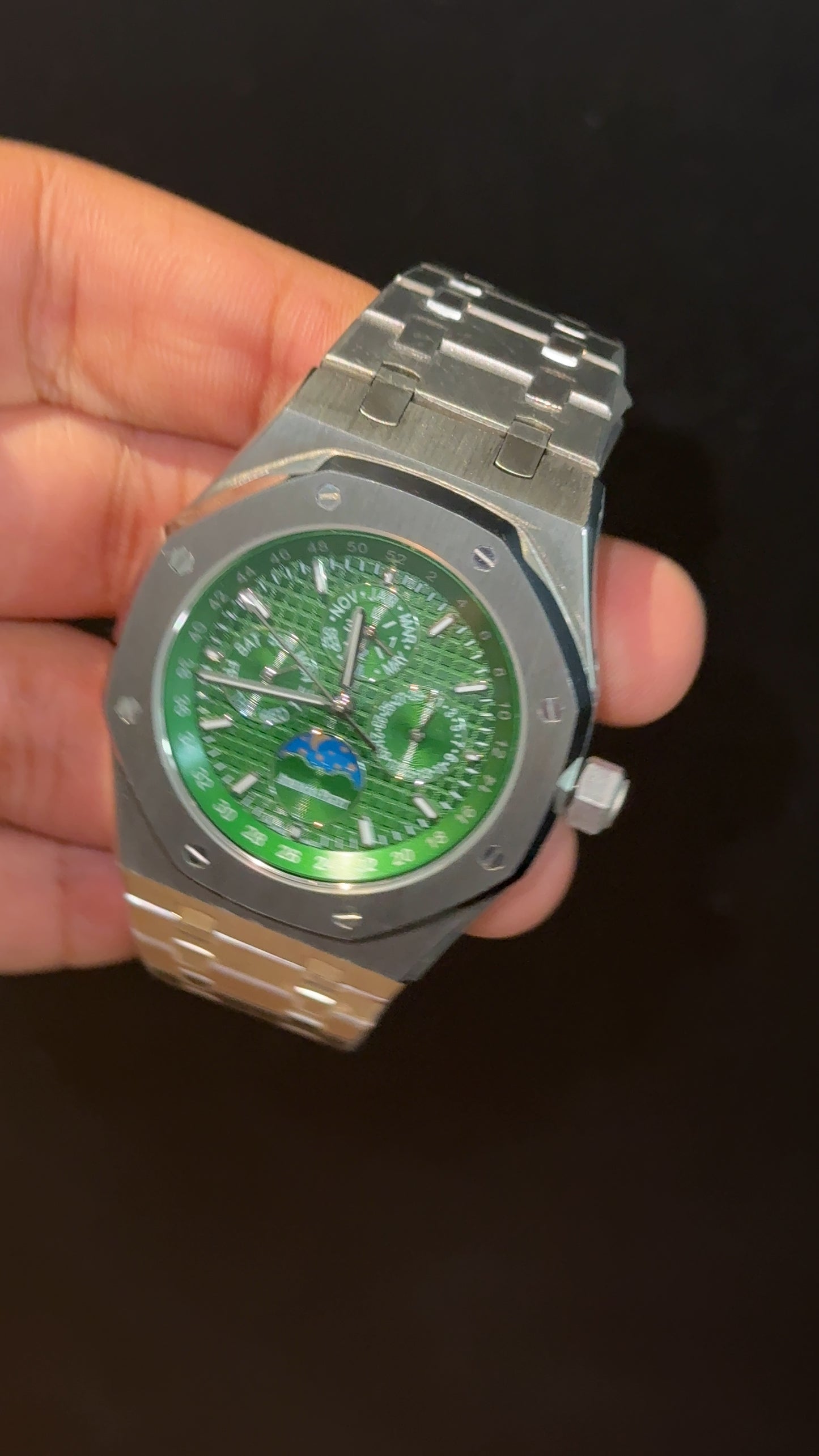 AP Auto | Silver Chain | Chrono | Calendar Edition | Green Dial