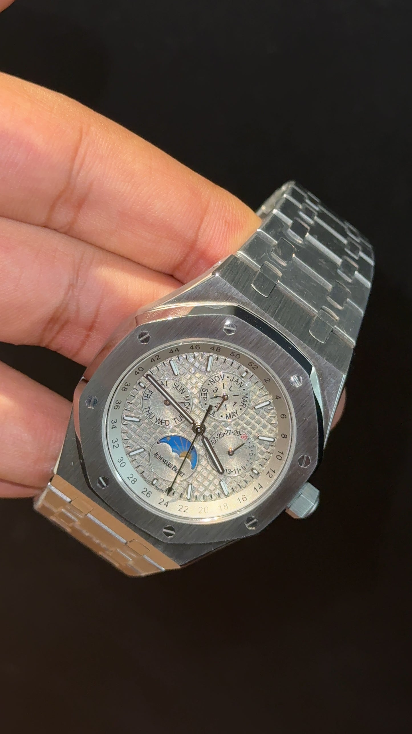 AP Auto | Silver Chain | Chrono | Calendar Edition | Light Greyish Dial