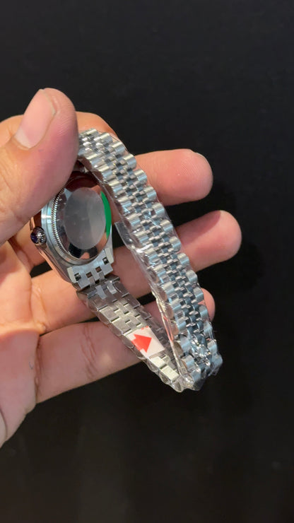 Premium DateJust | Eveline | Diamond Bezel | 30mm | Women | Silver Chain | Light Pinkish Dial