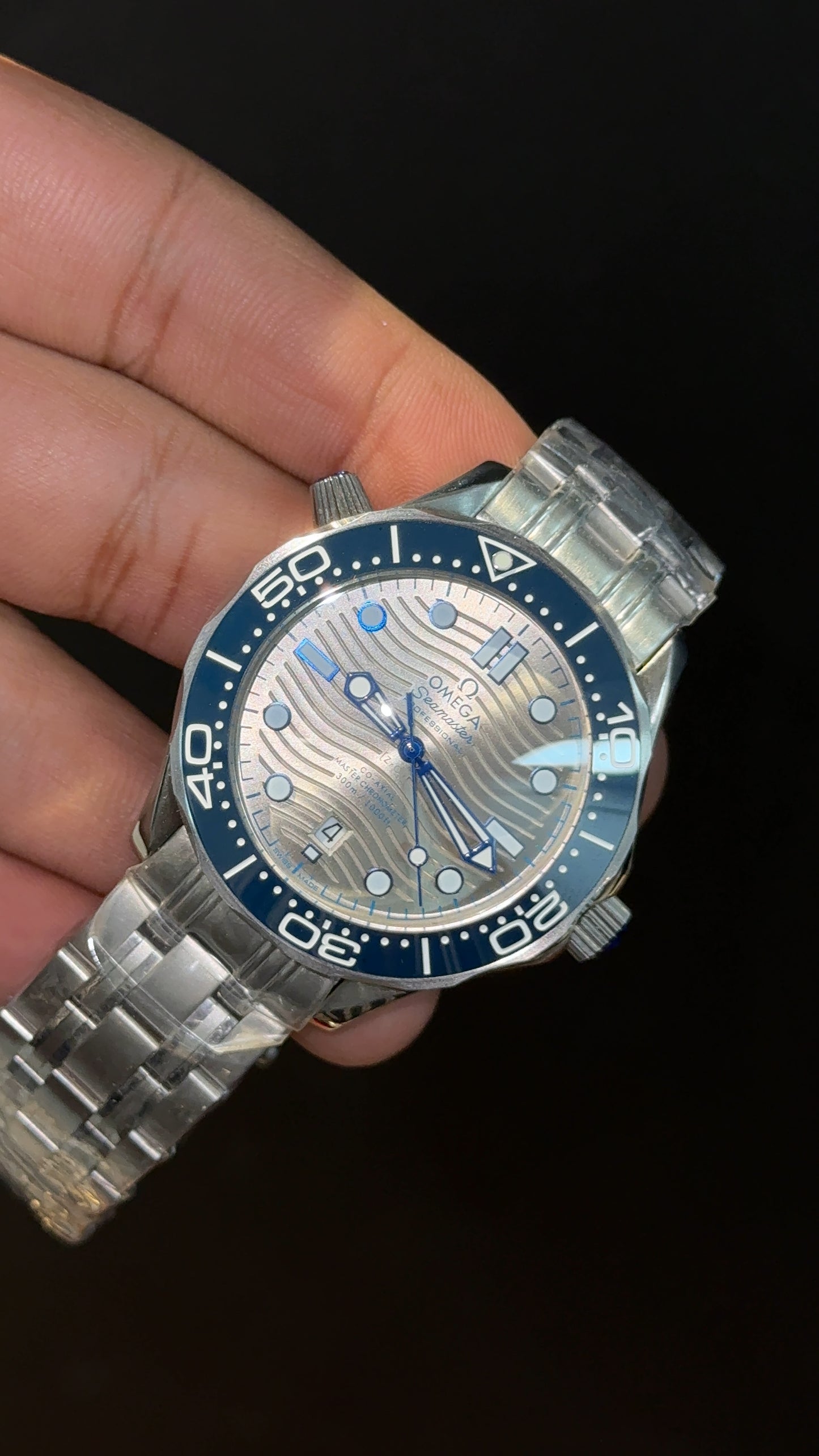 Omega Seamaster | Silver Chain | Blue Bezel | Grey Blue Dial