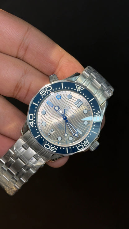 Omega Seamaster | Silver Chain | Blue Bezel | Grey Blue Dial
