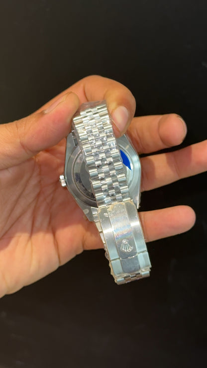 Executive SkyDweller | Silver Jubilee Chain | Blue Dial