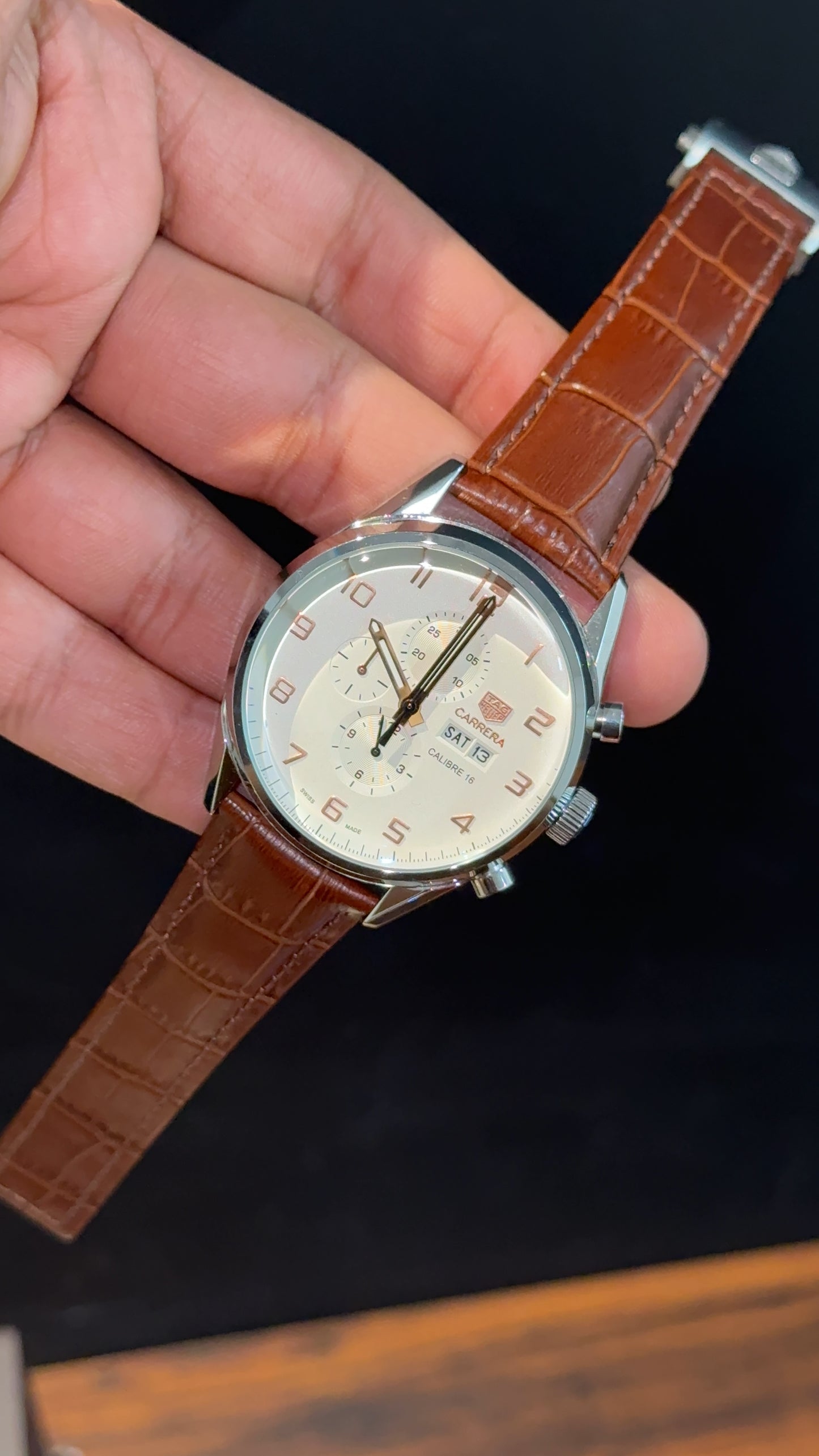 Tag Carrera | Calibre 16 | Brown Strap | DayDate |  Chrono | White Dial