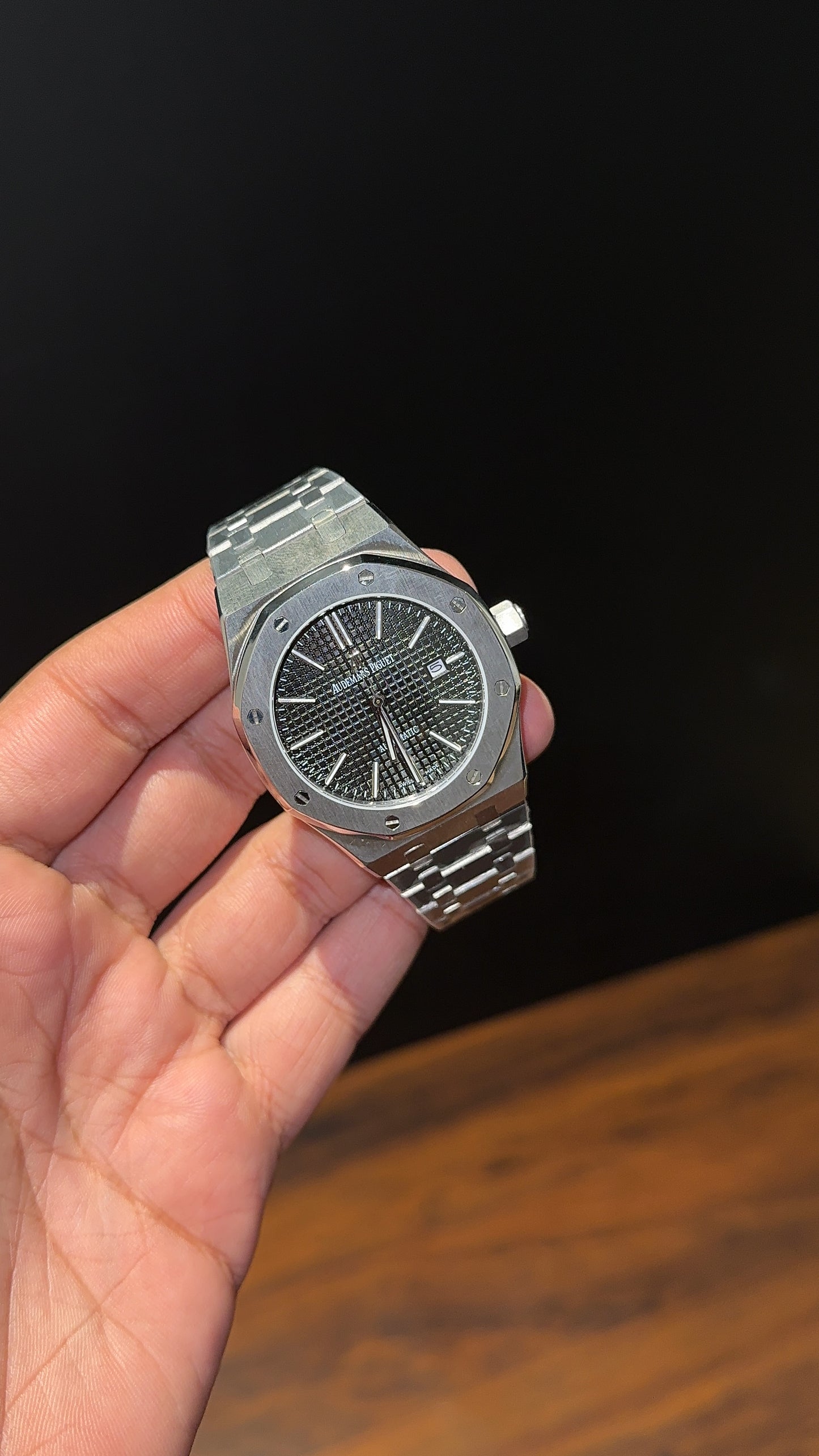 AP Auto | Silver Chain  | Black Dial