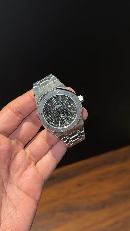 AP Auto | Silver Chain  | Black Dial