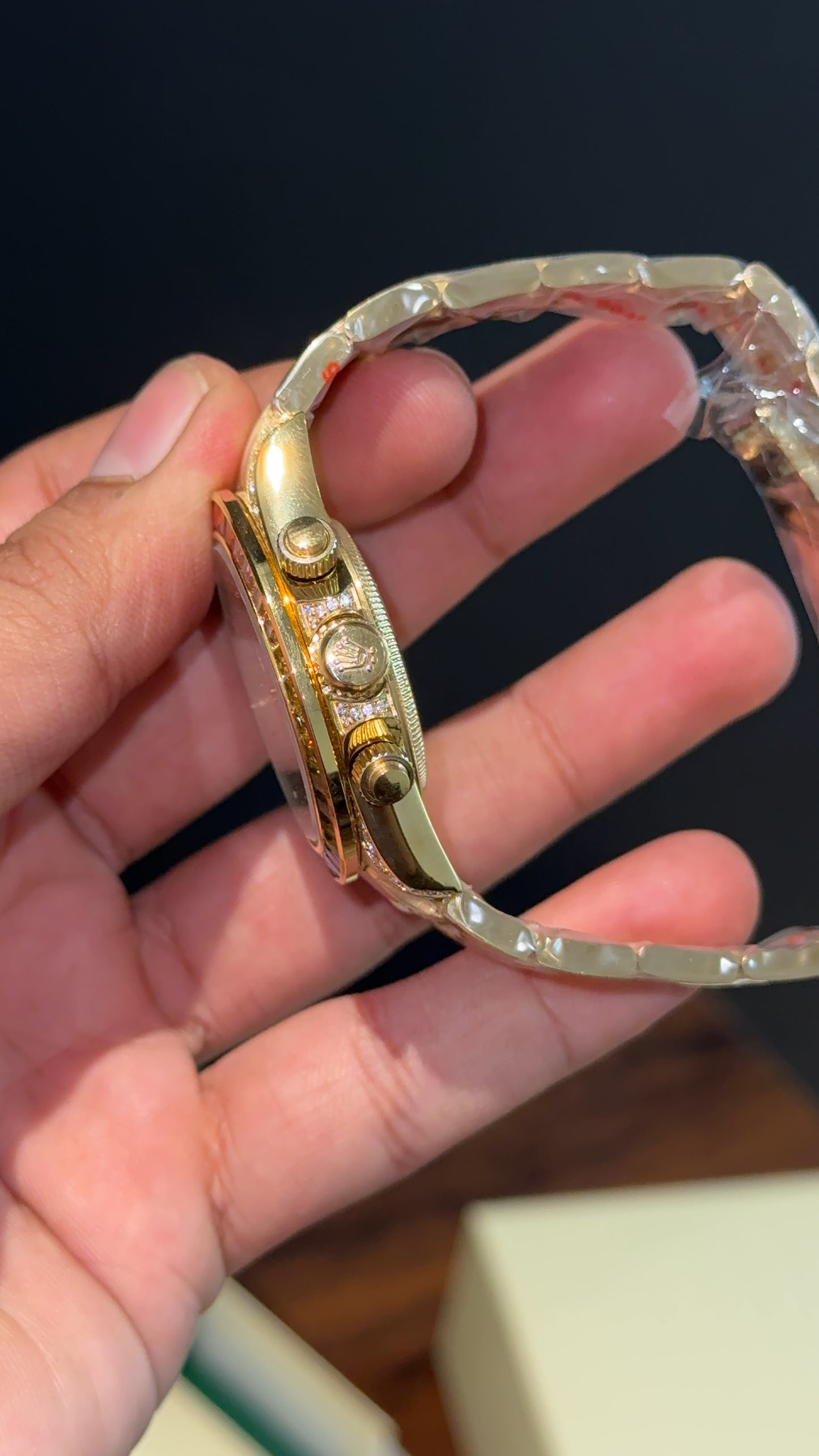 Daytona | Rainbow Diamond Case | Gold Chain | Rainbow Digit |Chrono | Gold Pearl Dial