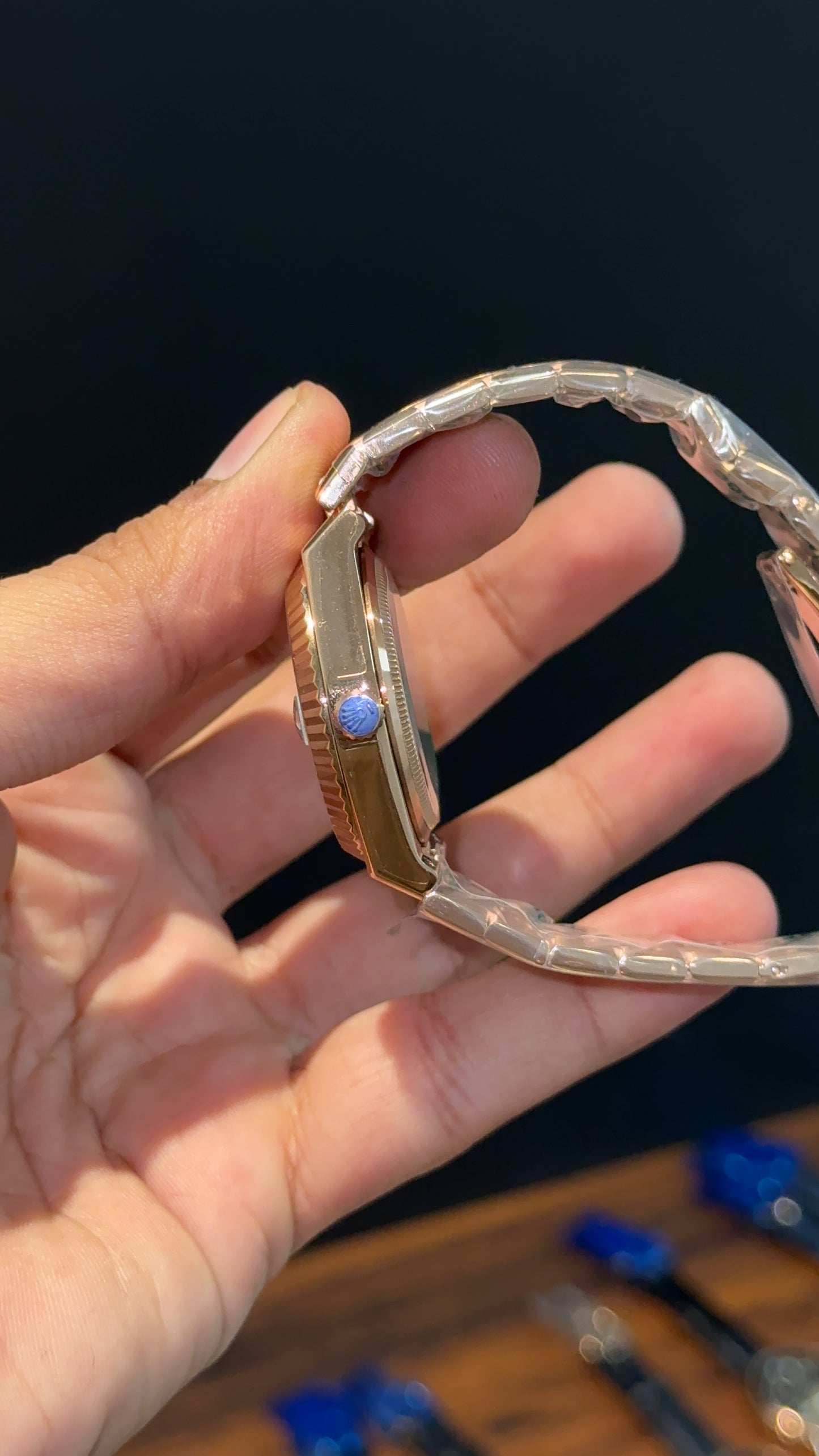 Land Dweller | Rose Chain | White Textured Dial