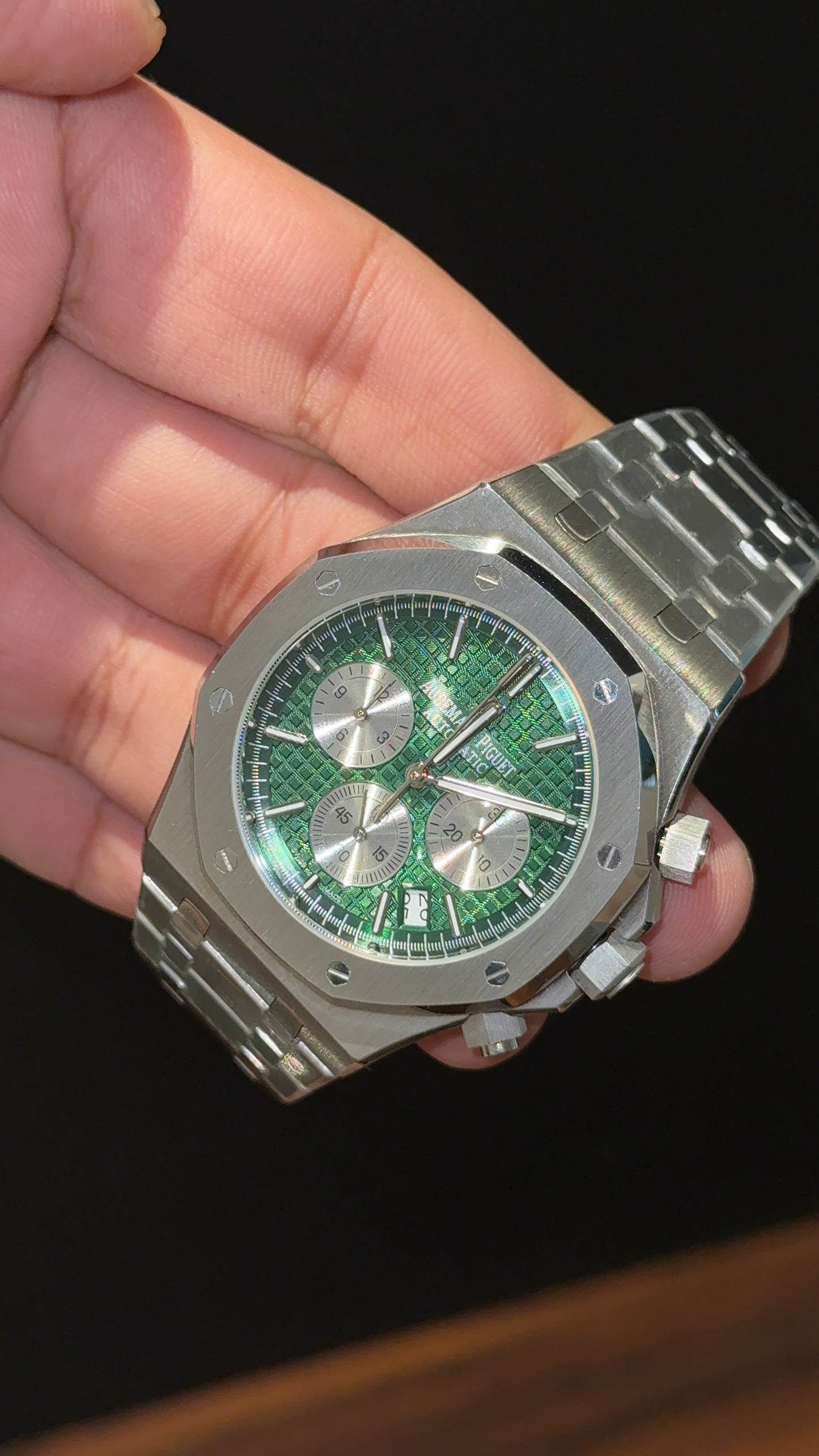 AP | Silver Chain | White Chrono | Green Dial