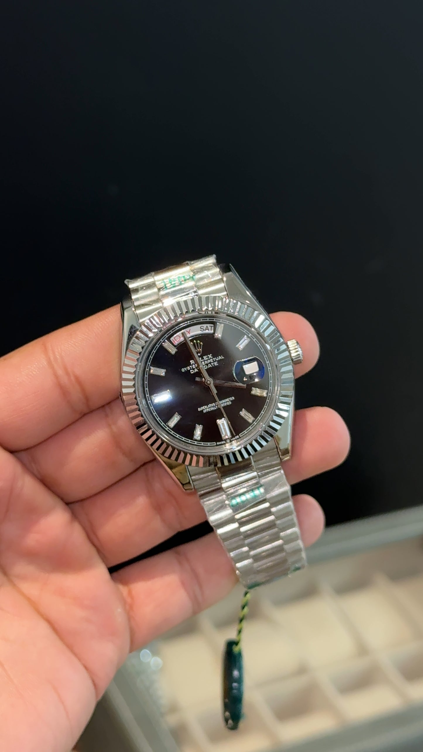 DayDate | Silver Chain | Pearls Digits | Black Dial