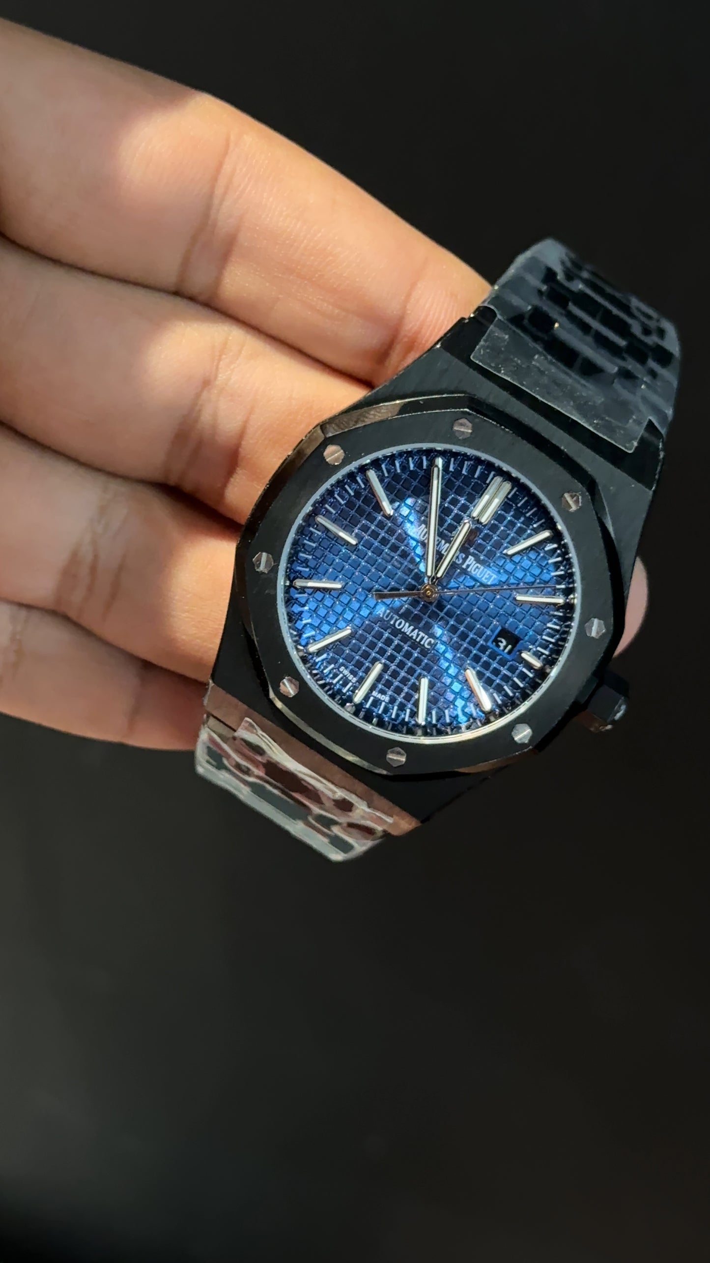 AP Auto | Black Chain | Blue Box Dial