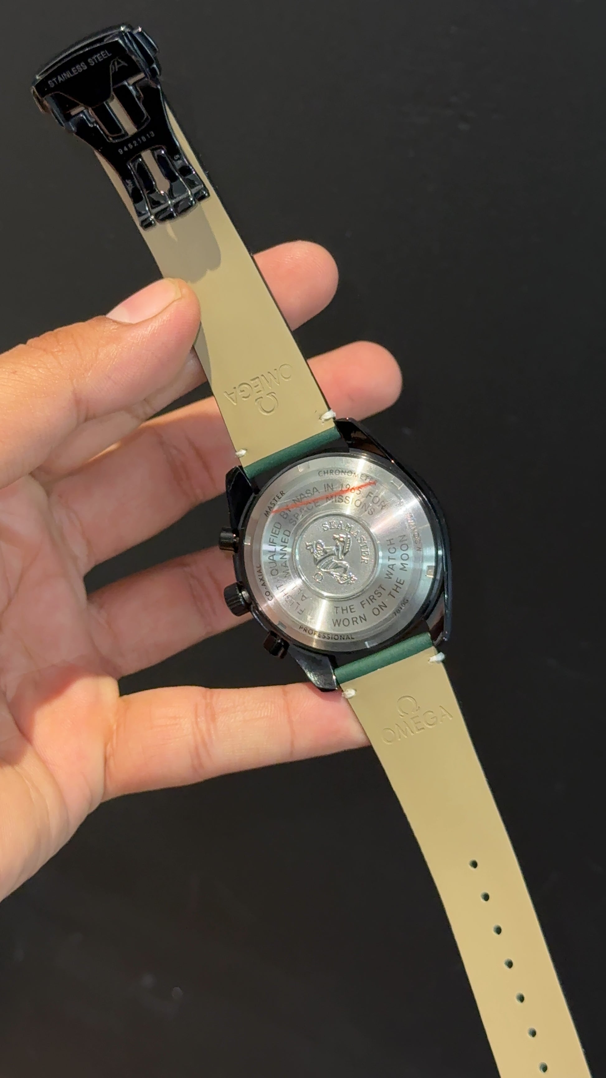 Omega Speedmaster | Black Bezel | Chrono | Green Black Strap | Greenish Dial - twentyfour