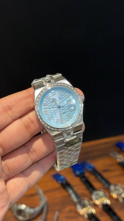 Land Dweller | Silver Chain | Diamond Bezel | Sky Blue Textured Dial