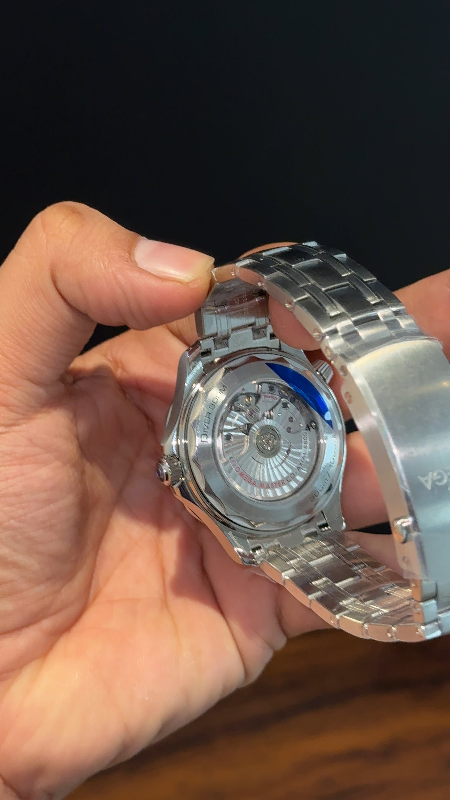 Executive Omega Seamaster | Silver Chain | Black Bezel | White Dial