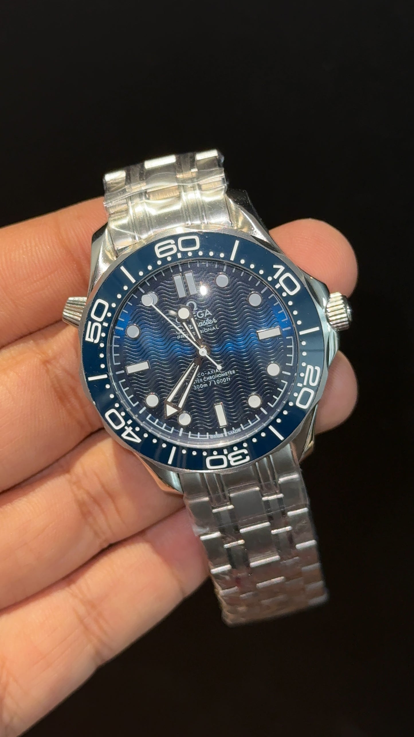 Omega Seamaster | Silver Chain | Royal Blue Dial