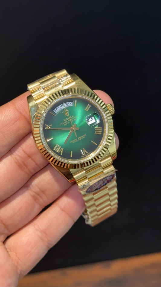 Premium Daydate | Gold Chain | Gradient Green Dial
