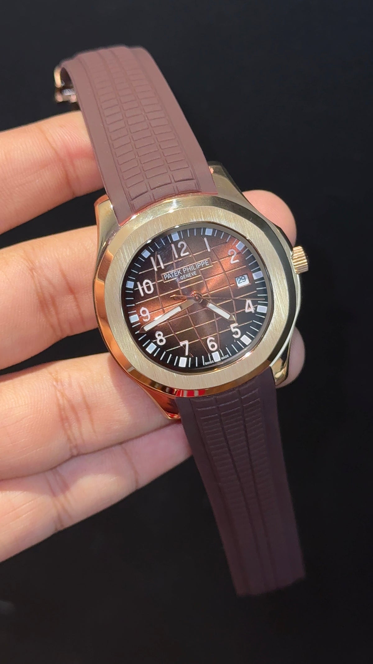 Pp Auto | Aquanaut | Rose Case | Brown Strap | Gradient Brownish Dial