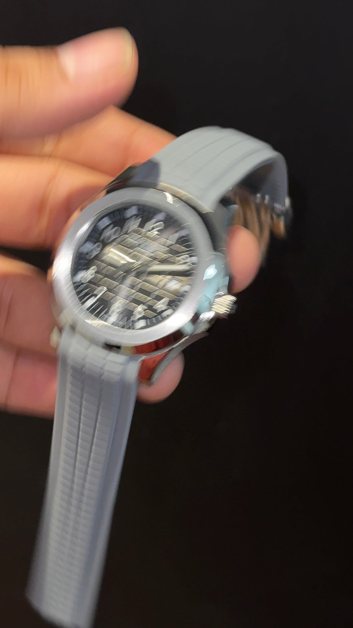 Pp Auto | Aquanaut | Light Grey Strap | Silver Greyish Dial