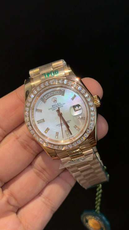 DayDate | Diamond Bezel | Rose Chain | Shade of Rainbow | White Dial