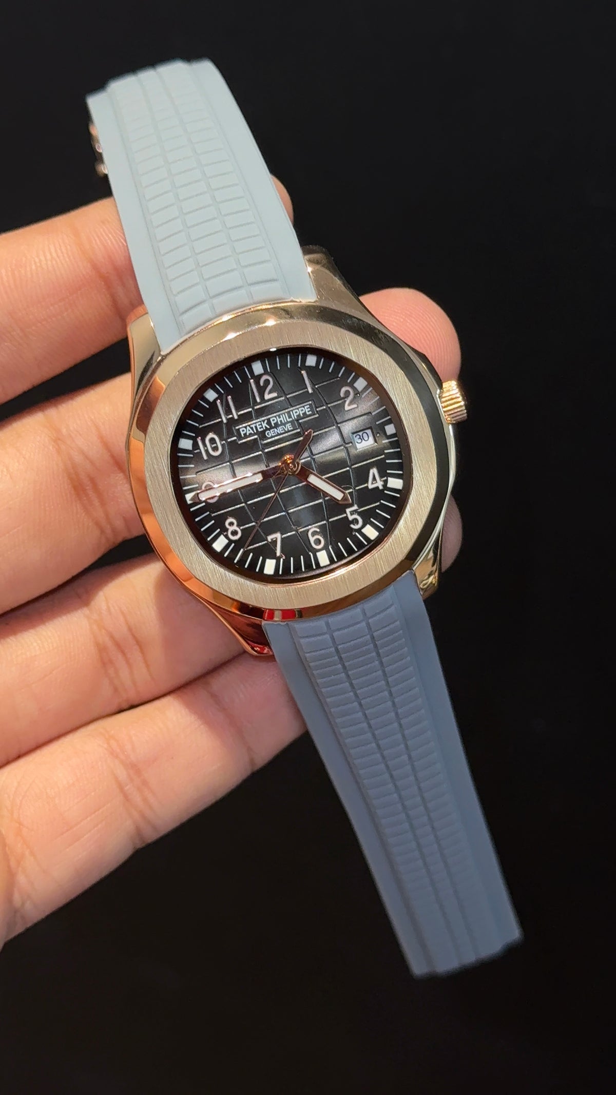 Pp Auto | Aquanaut | Light Grey Strap | Rose Greyish Dial
