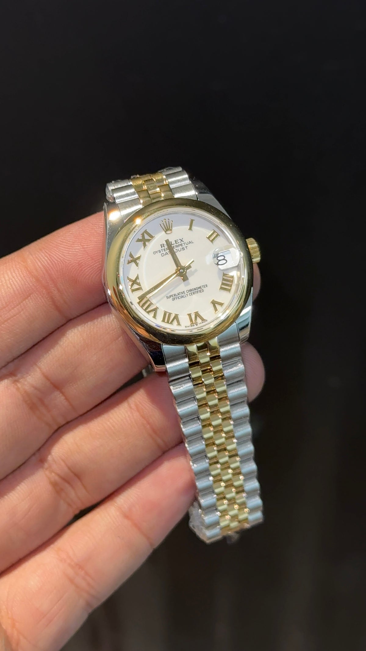 Premium DateJust | Plain Bezel | 30mm | Women | Gold Two Tone | White Index Dial