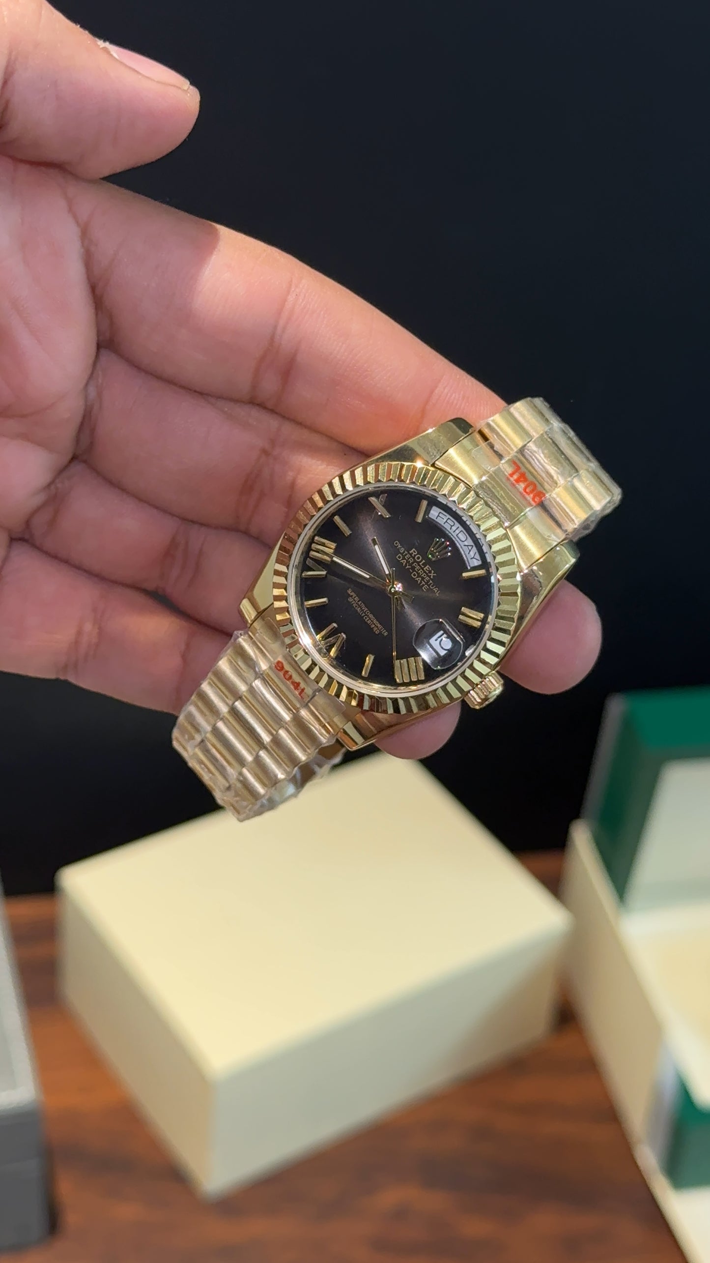 DayDate | 36mm | Gold Chain |  Smokey Black Dial