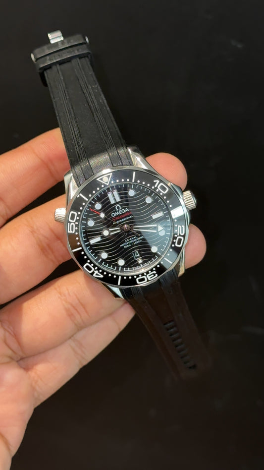 Omega Seamaster | Black Bezel | Black Strap | Black Lines Dial - twentyfour