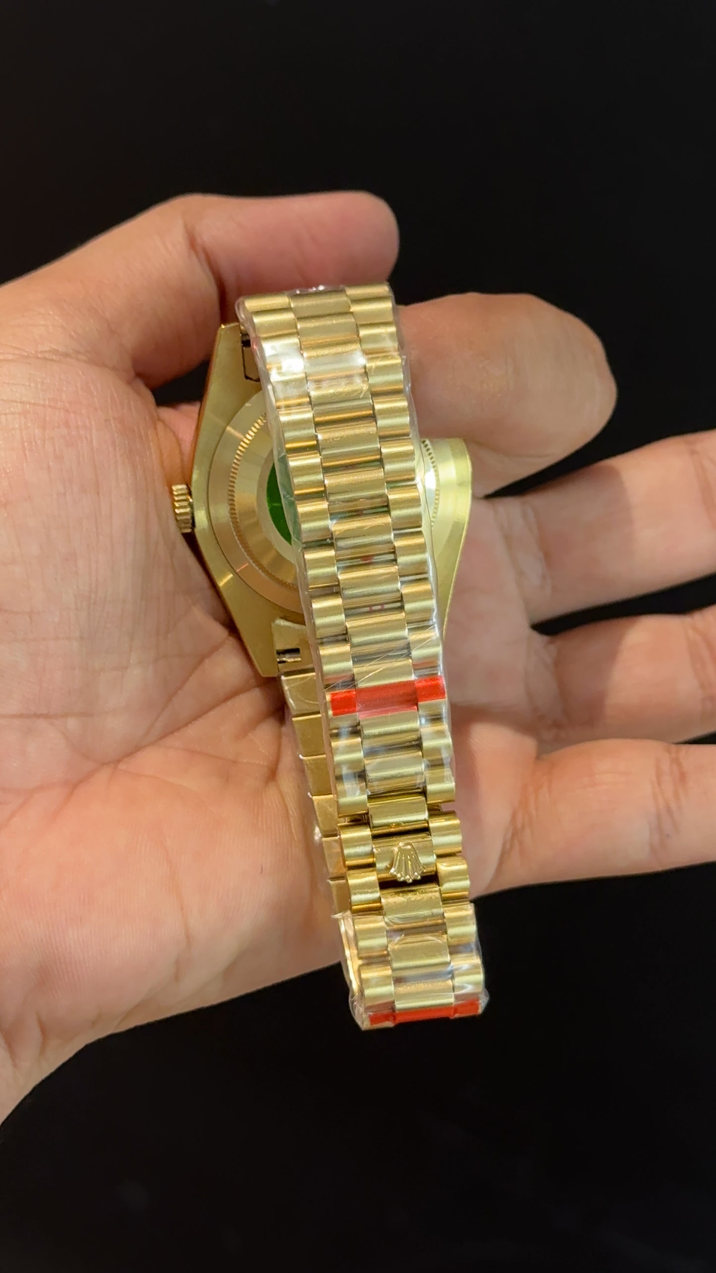 Daydate | Diamond Bezel | Gold Chain | Gradient Green Diamond Dial