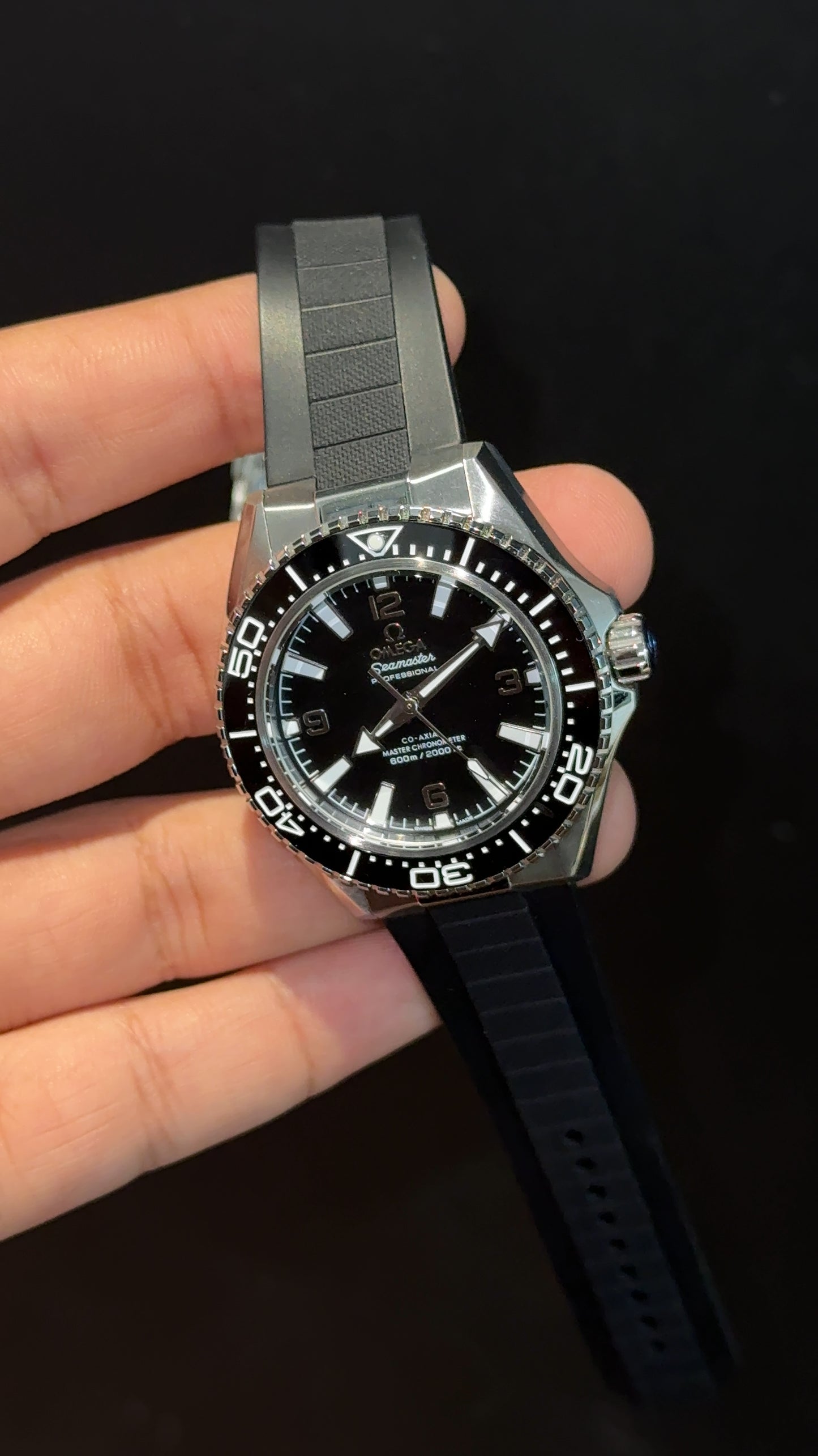 Omega Seamaster | Black Bezel | Planet Ocean | Black Silicone Strap | Black Dial l