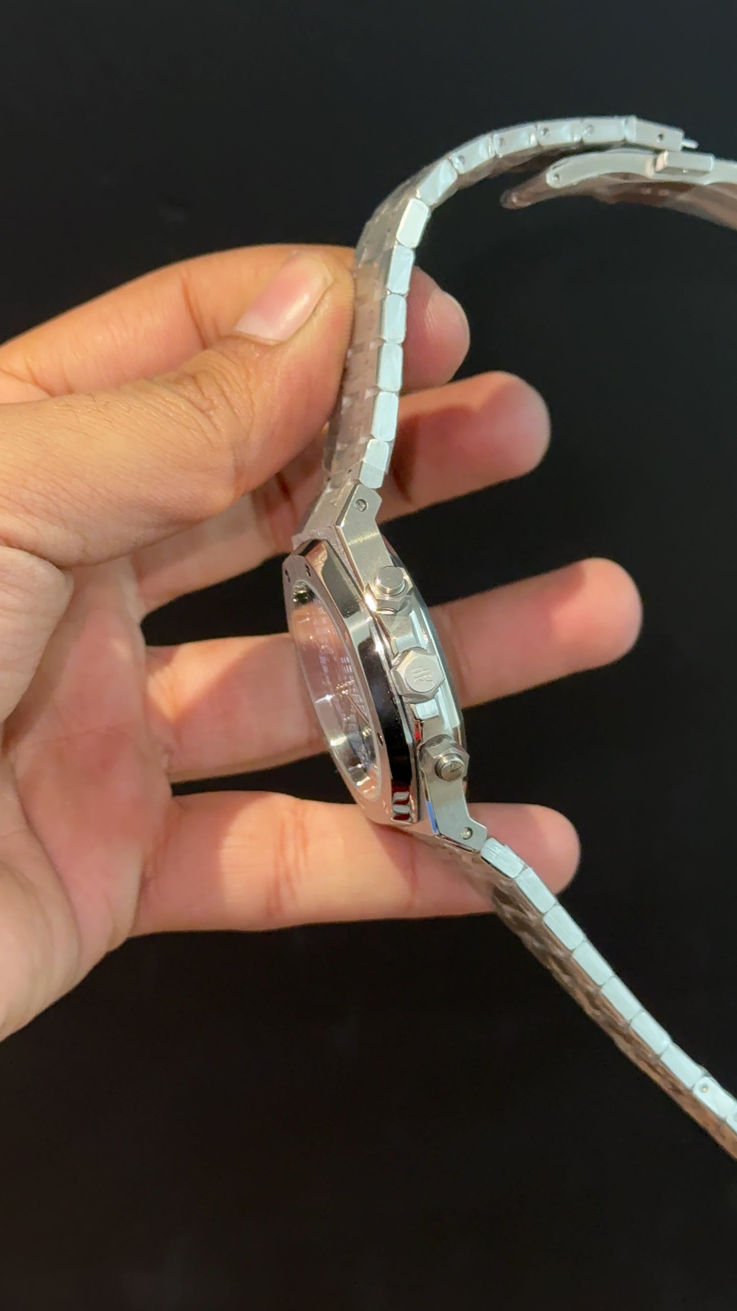 AP | Chrono | Silver Chain | Black Plain Dial