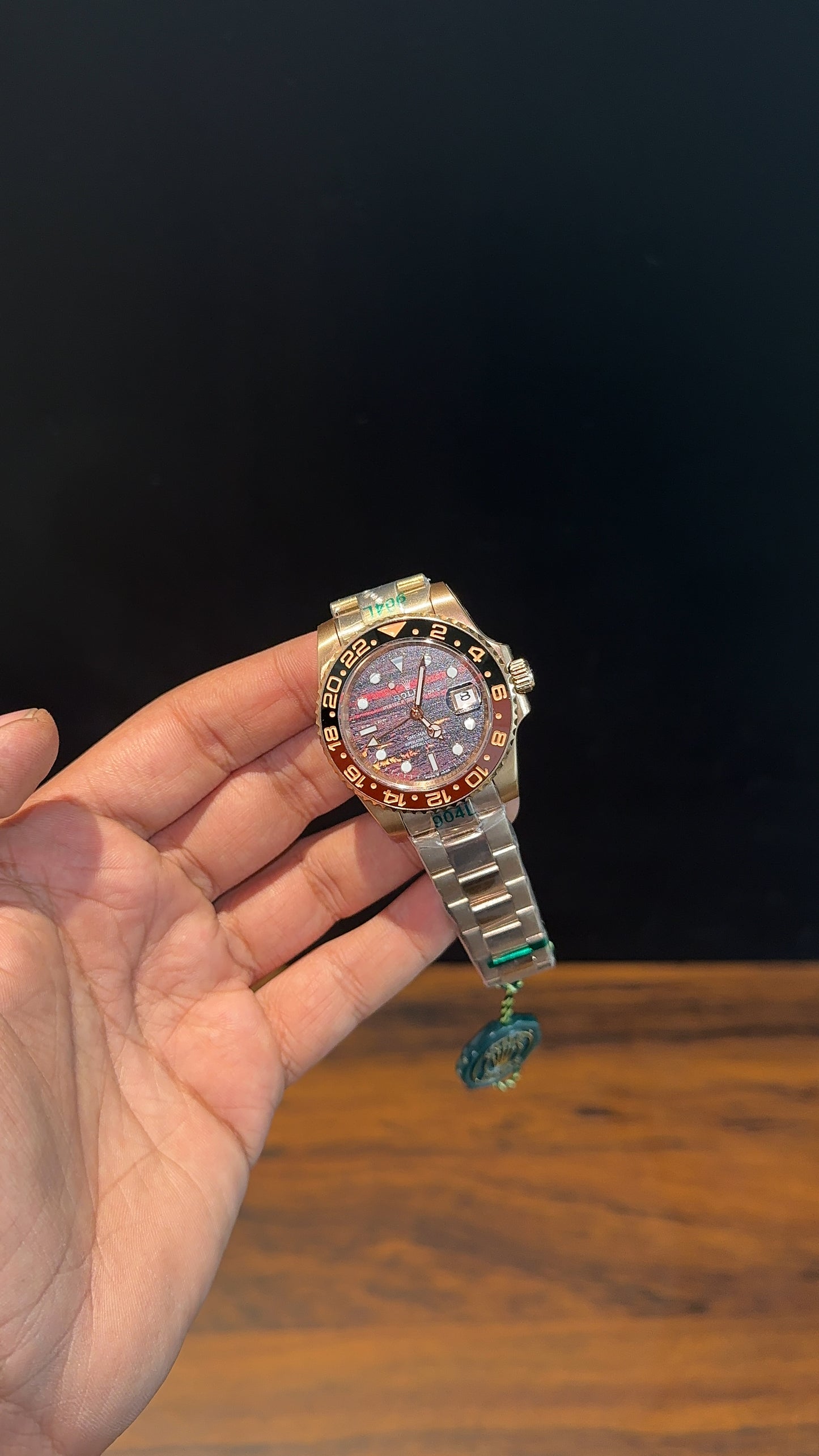 GMT Rootbear | Rose Oyester Chain | Red Landscape Dial