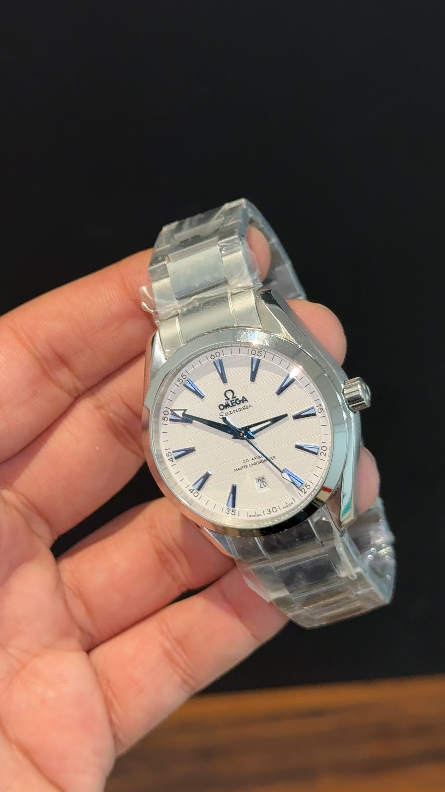 Omega Seamaster | Silver Chain | Blue Digits | White Lines Dial