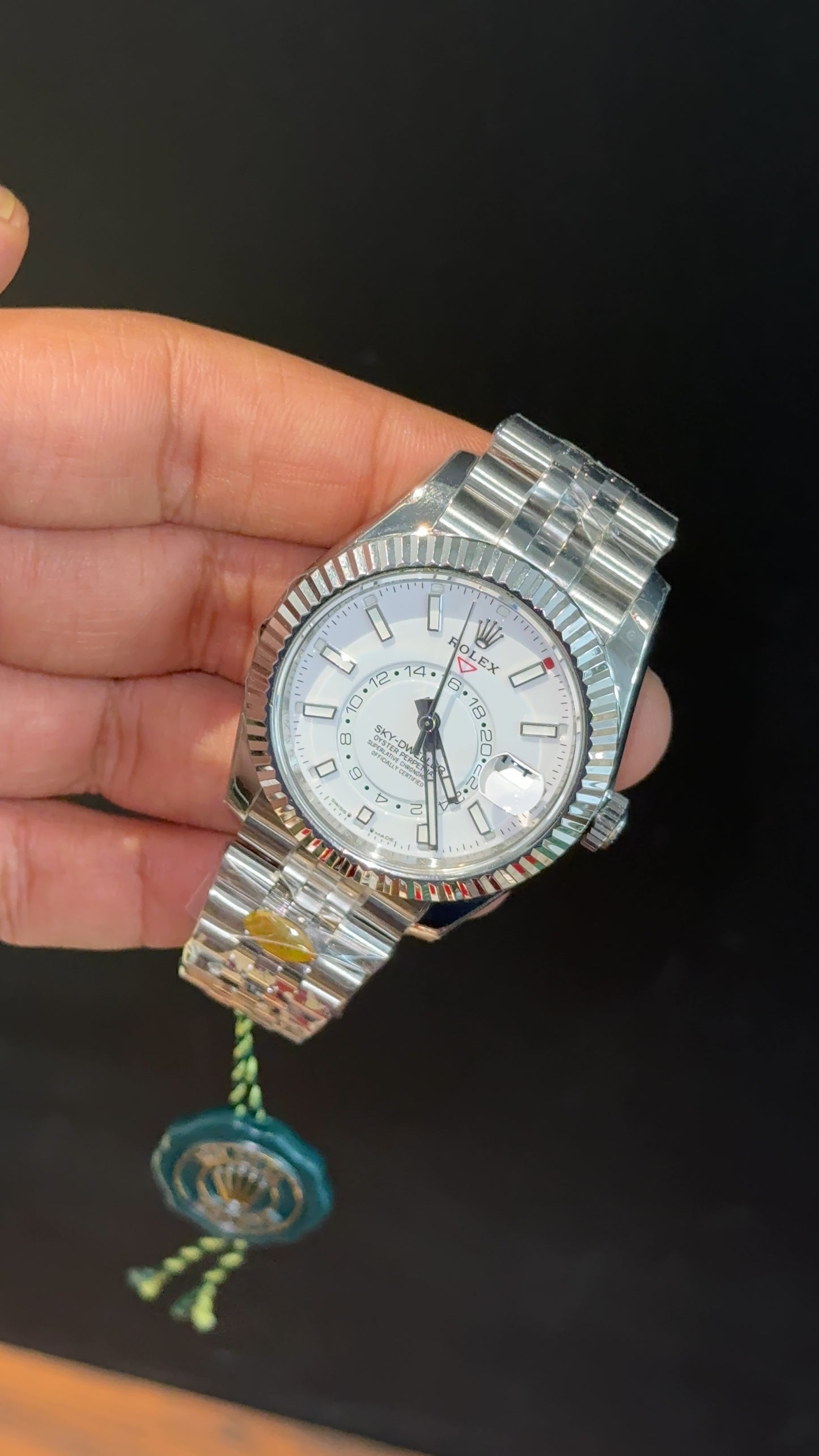Executive SkyDweller | Silver Jubilee Chain | White Dial - twentyfour