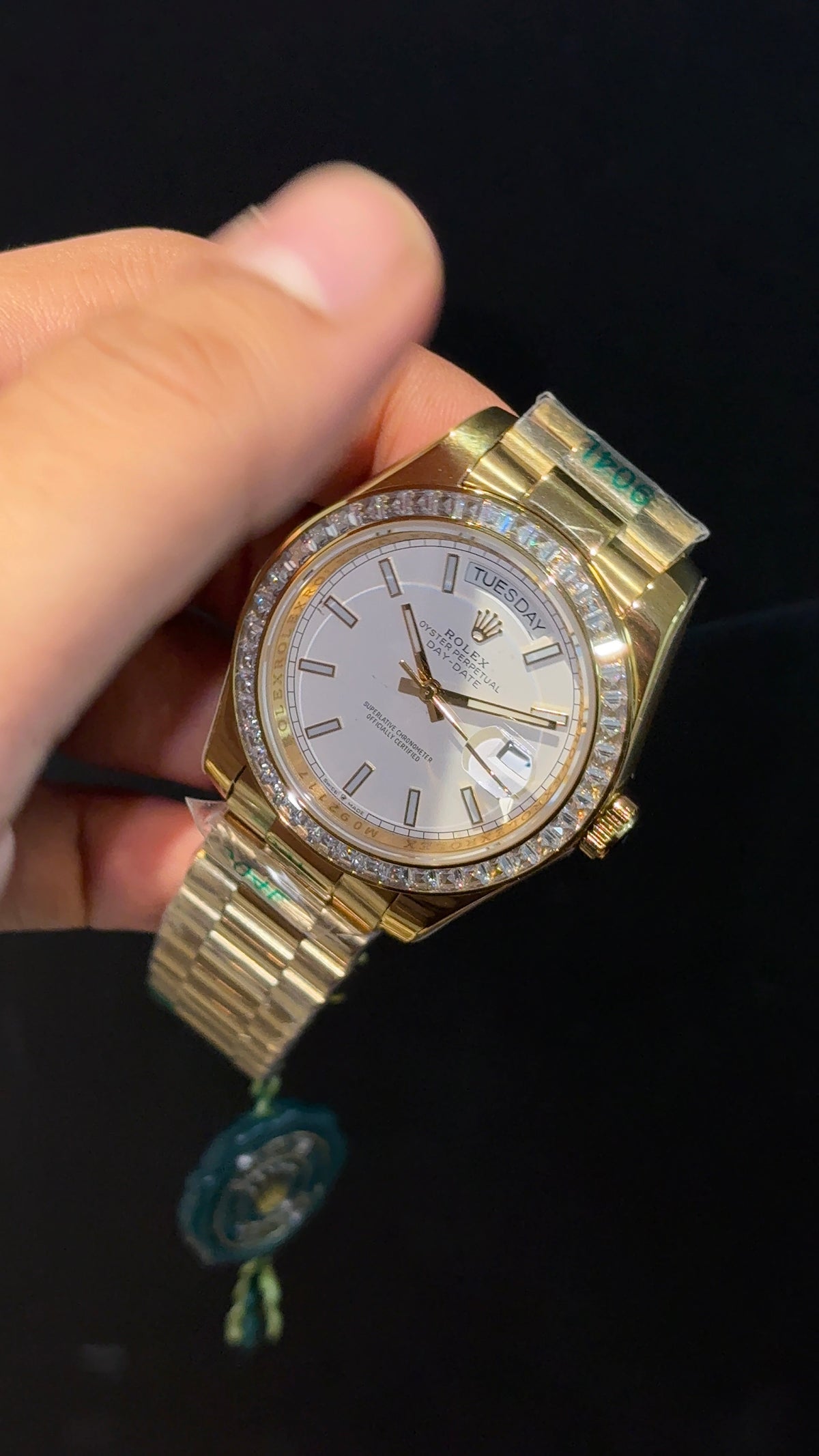 DayDate | Diamond Bezel | Gold Chain | White Pearl Dial