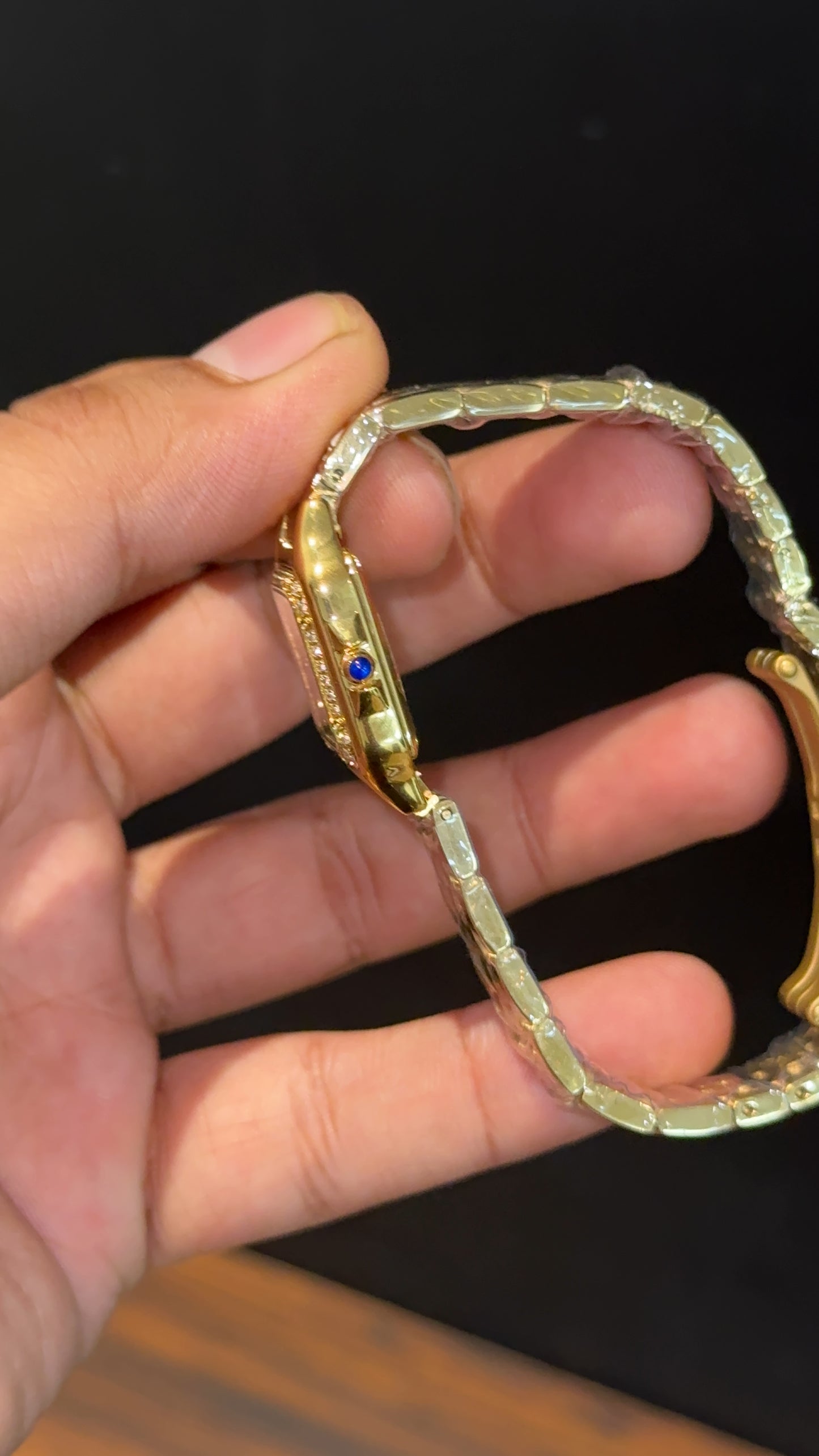 Cartier Panthere | 22mm | Woman  | Diamond Case | Gold Chain | White Dial