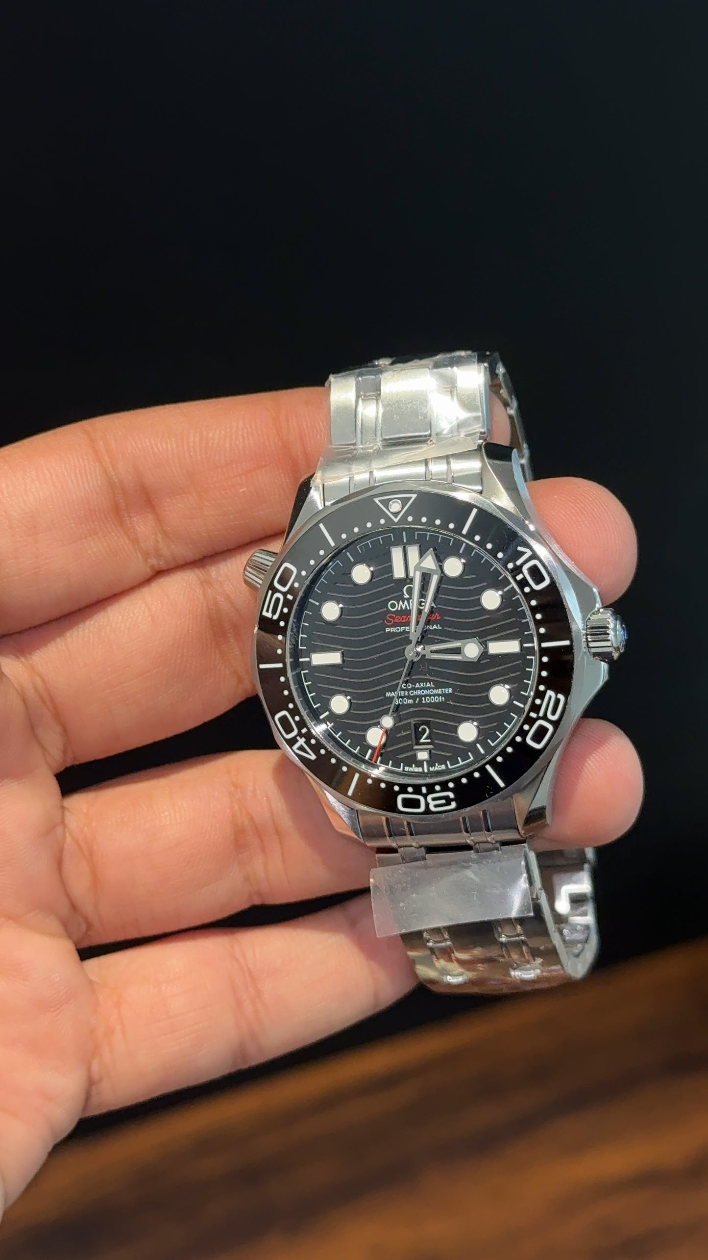 Executive Omega Seamaster | Silver Chain | Black Bezel | Black Dial