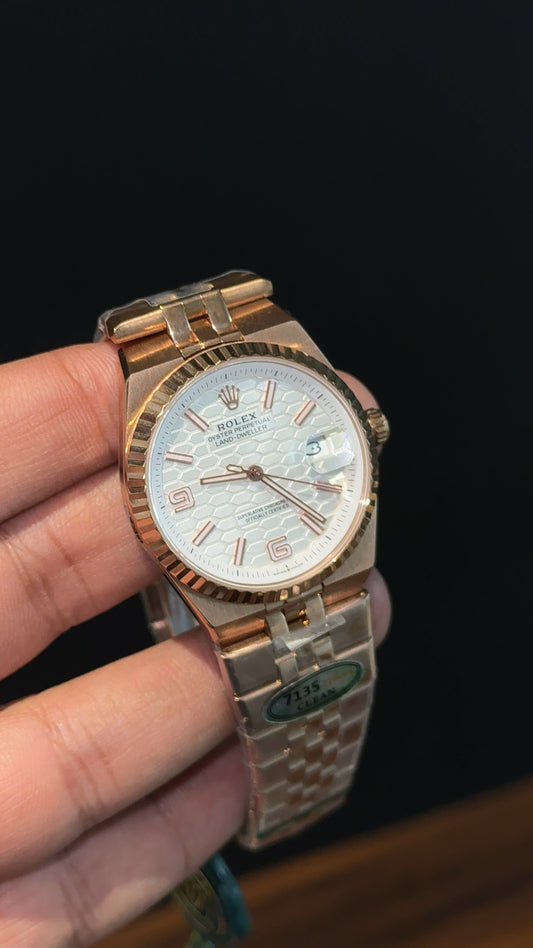 Land Dweller | 36mm | Clean Grade| Rose Chain | White Textured Dial