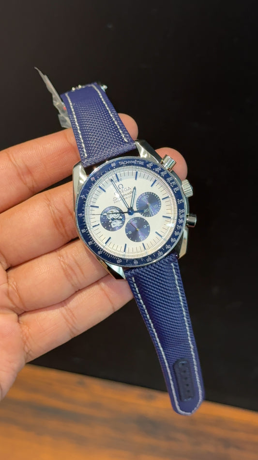 Omega Speedmaster | Snoopy | Blue Fabric Dial | Chrono | White Dial - twentyfour